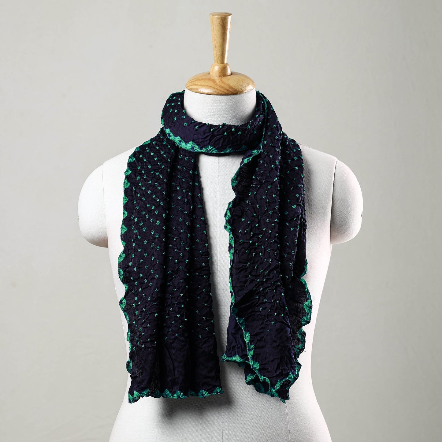 Kutch Bandhani Silk Stole - Tie-Dye Artistry