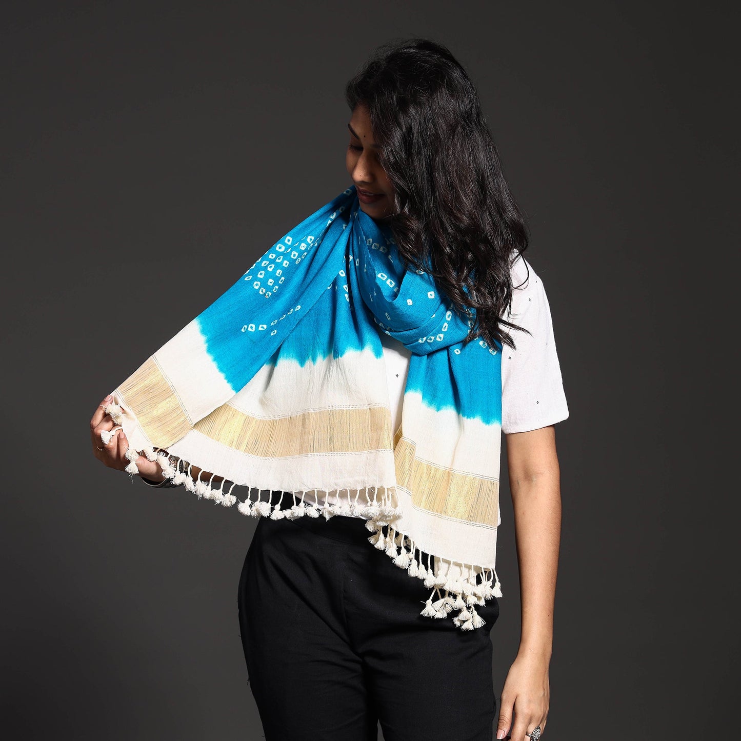 Kutch Handwoven Tie & dye Merino Wool Bandhani Stole