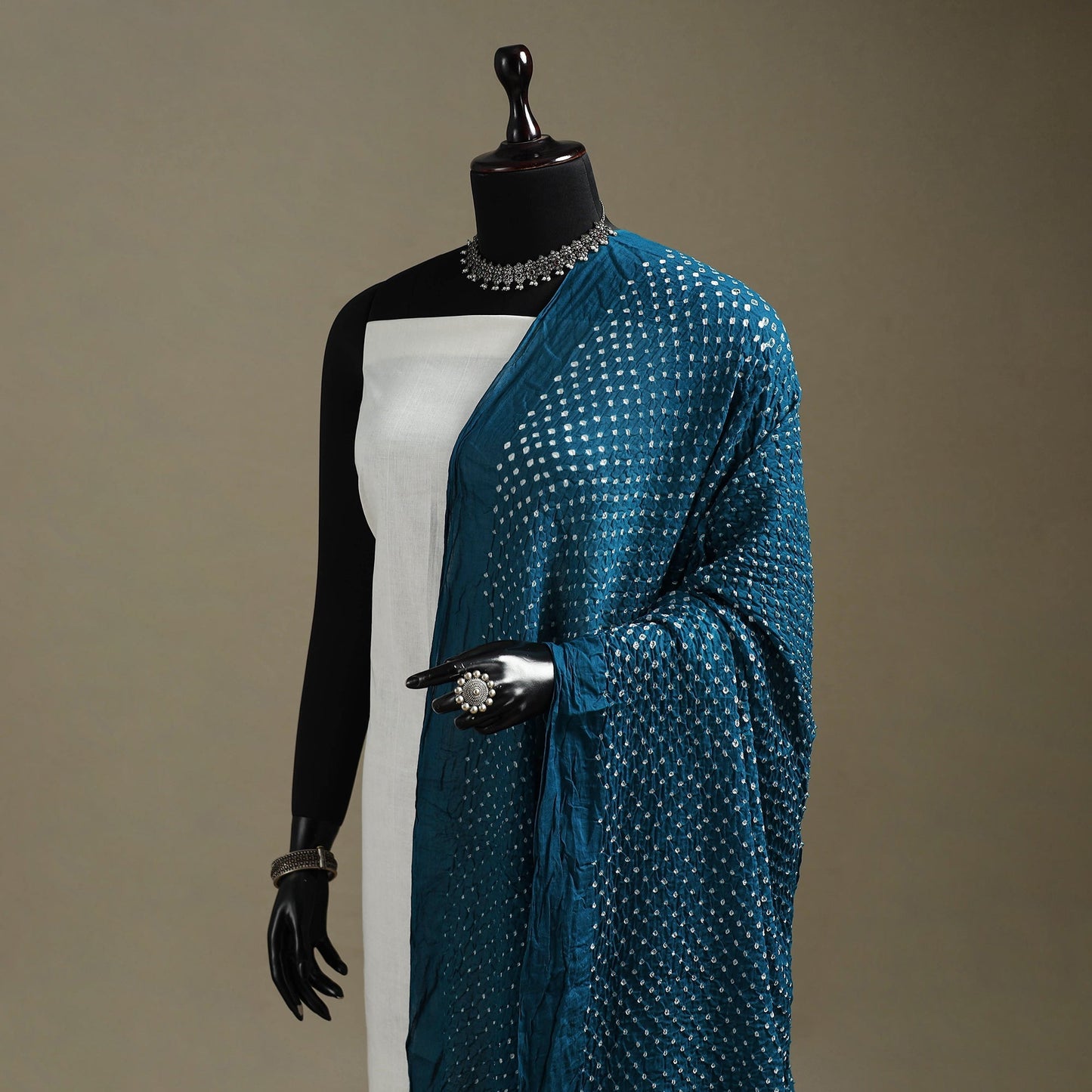 Kutch tie-dye cotton heavy bandhani dupatta 16 - handcrafted