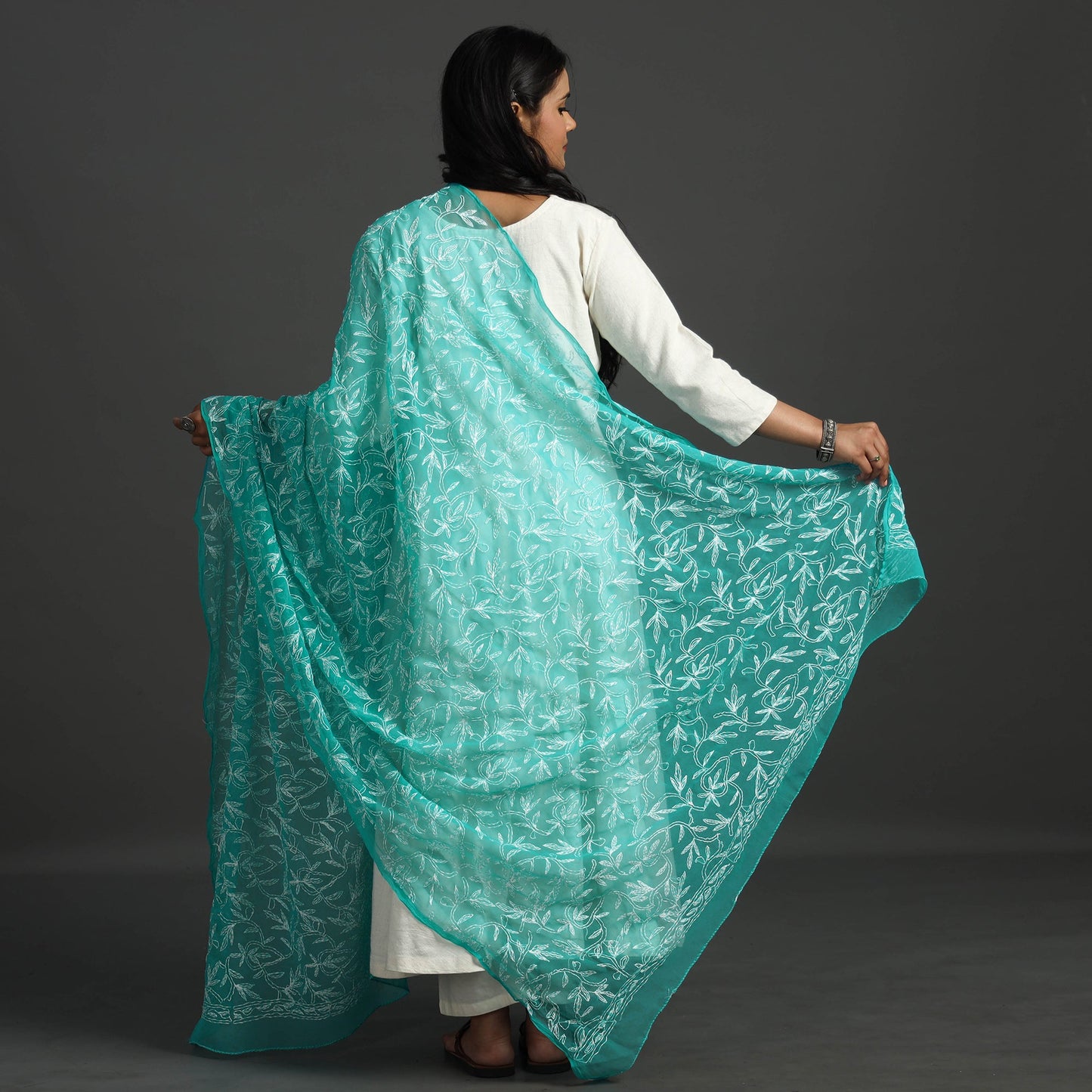 Lucknow Chikankari Tepchi Embroidery Georgette Dupatta 11