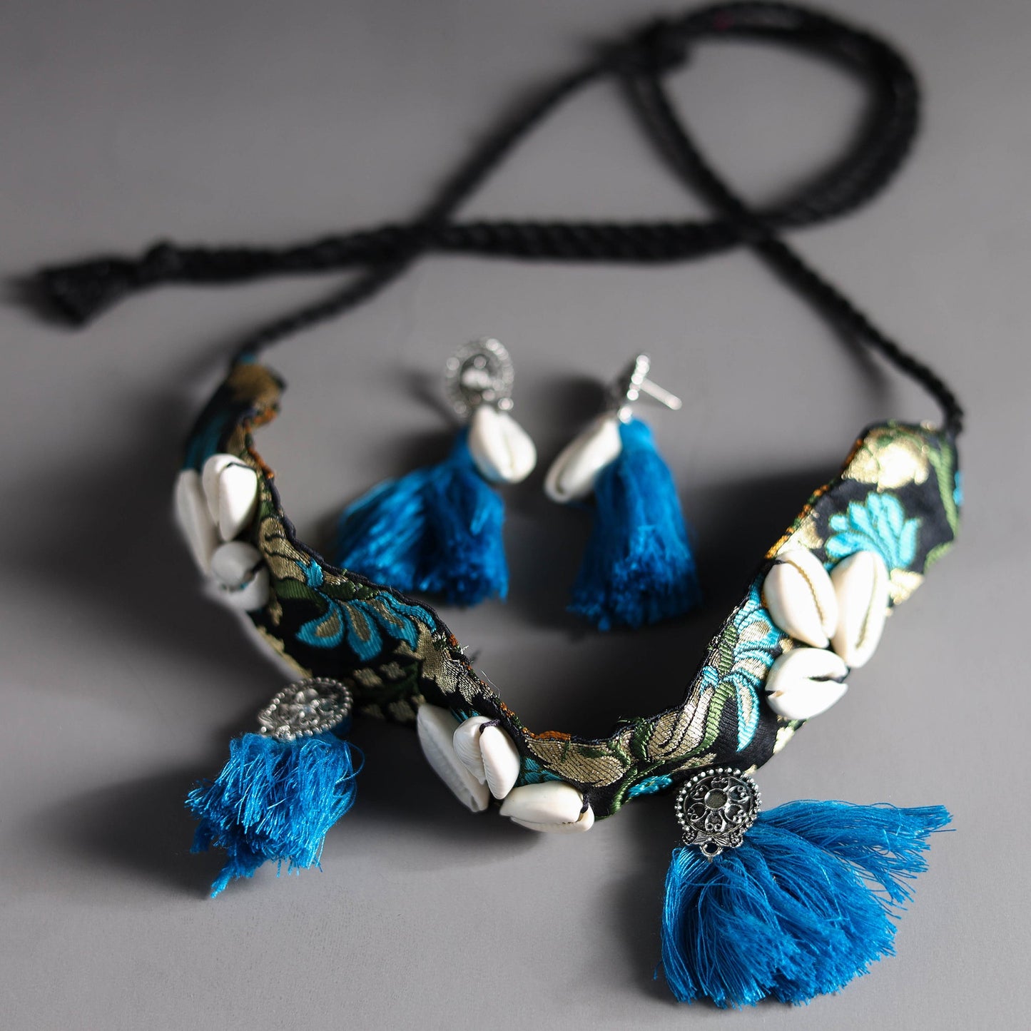 Handcrafted GS Fabart Choker Necklace | Artisanal Jewelry