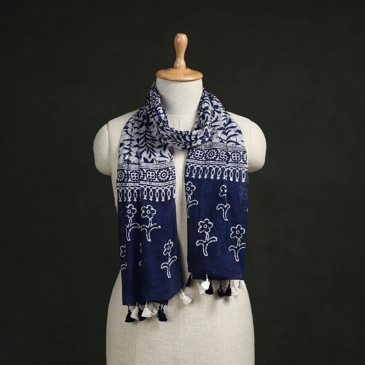 Pure mul cotton kutch hand block batik print stole