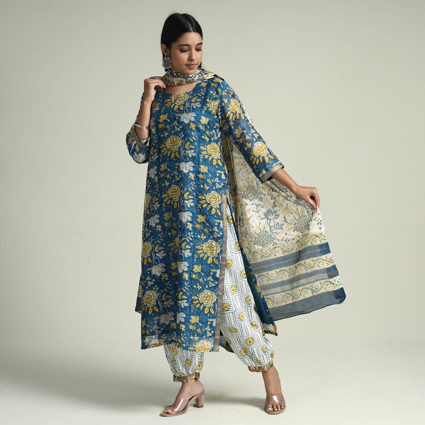 Buy Sanganeri Block Printed Maheshwari Silk Kurta with Palazzo & Dupatta Set Online at iTokri.com