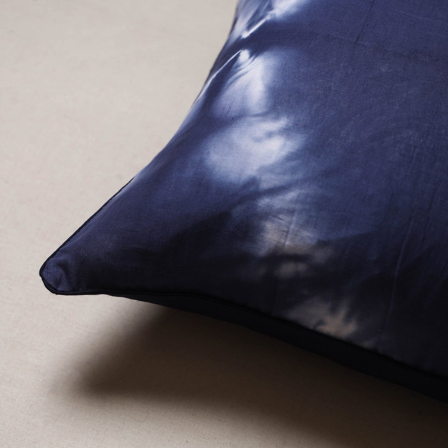 Shibori tie-dye cushion cover 05 - handcrafted