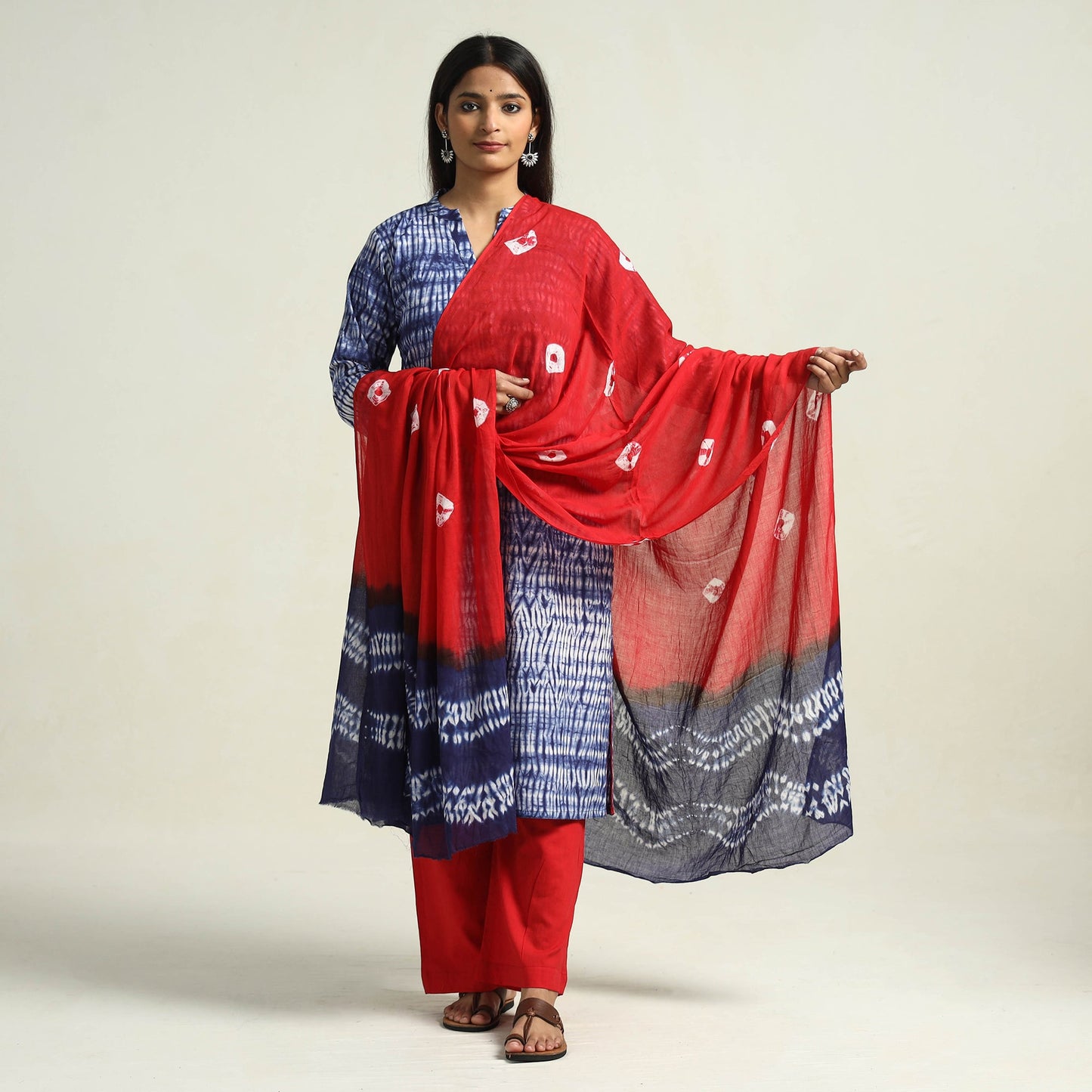 Buy Shibori Tye-Dye Mul Cotton Kurta with Palazzo & Dupatta Set Online at iTokri.com
