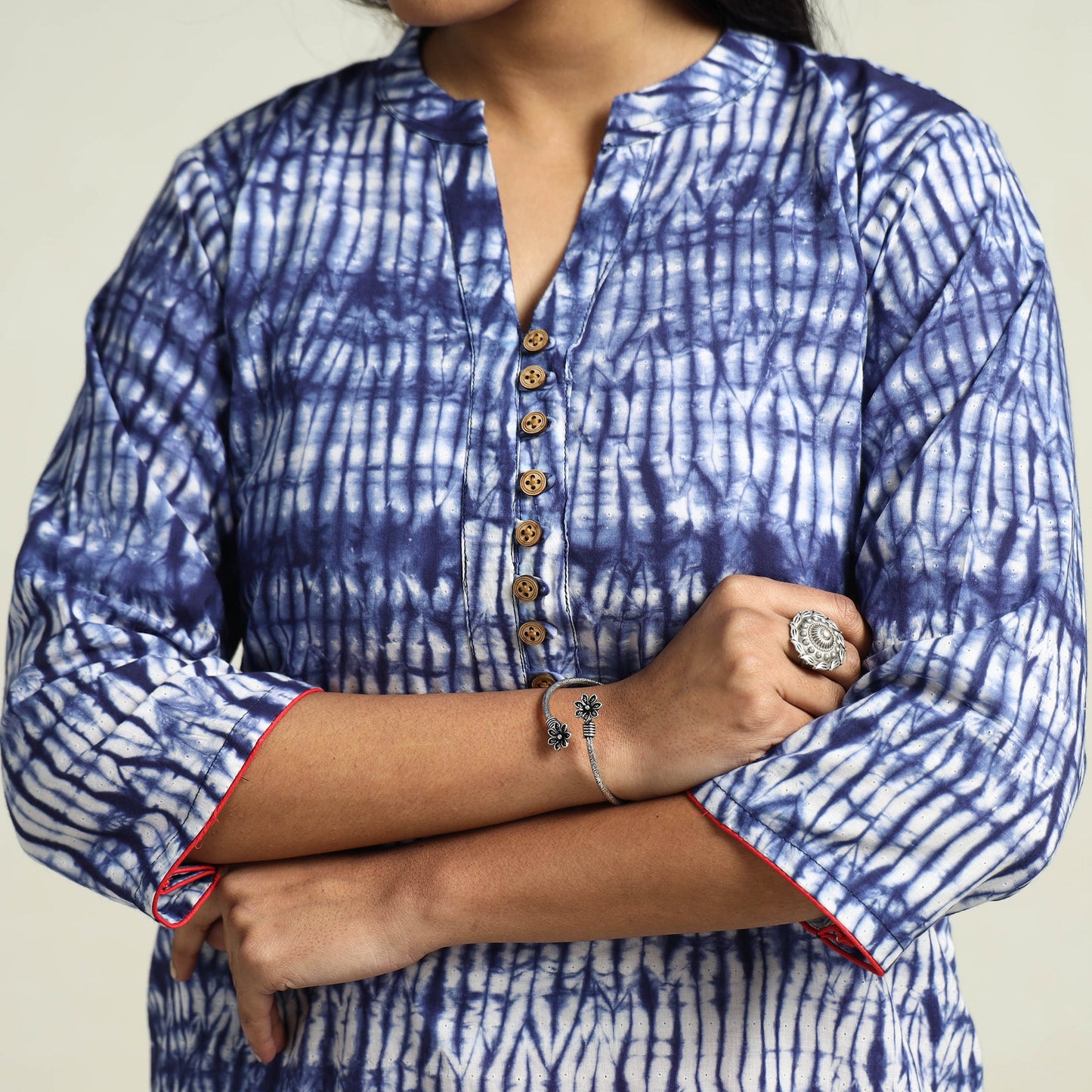 Buy Shibori Tye-Dye Mul Cotton Kurta with Palazzo & Dupatta Set Online at iTokri.com