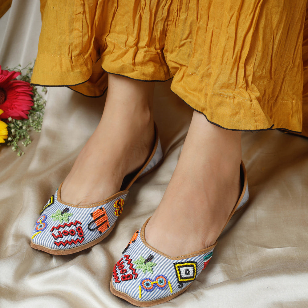 Blue Handstitched Embroidered Jutti
