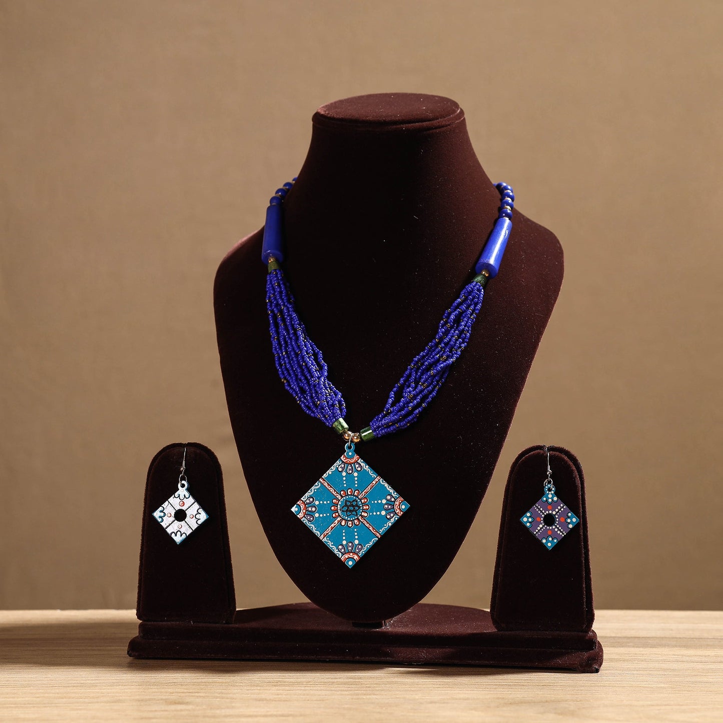 Tikuli Art Handpainted Wooden Necklace Set