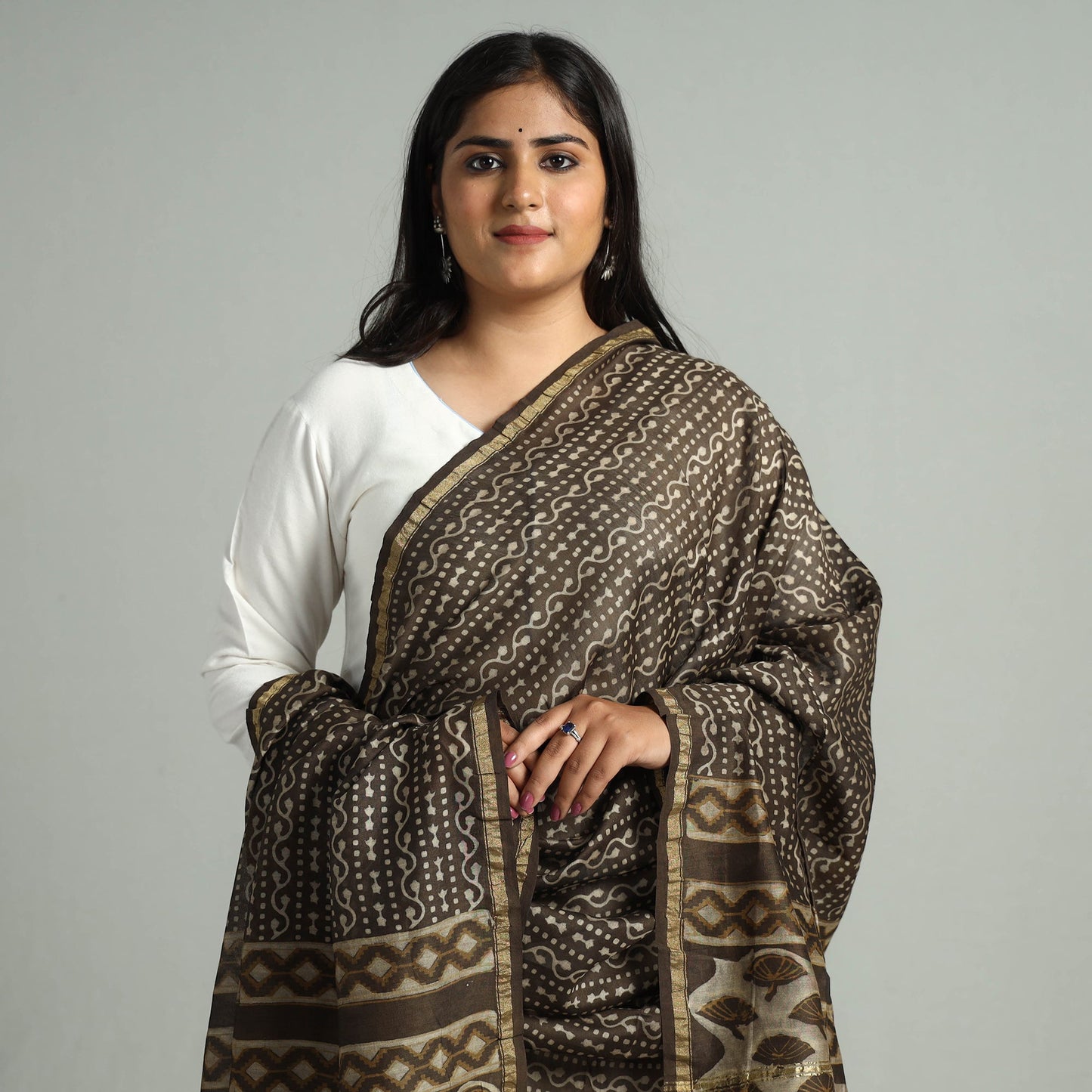 Akola Dabu Block Printed Handloom Chanderi Silk Dupatta with Zari Border 01