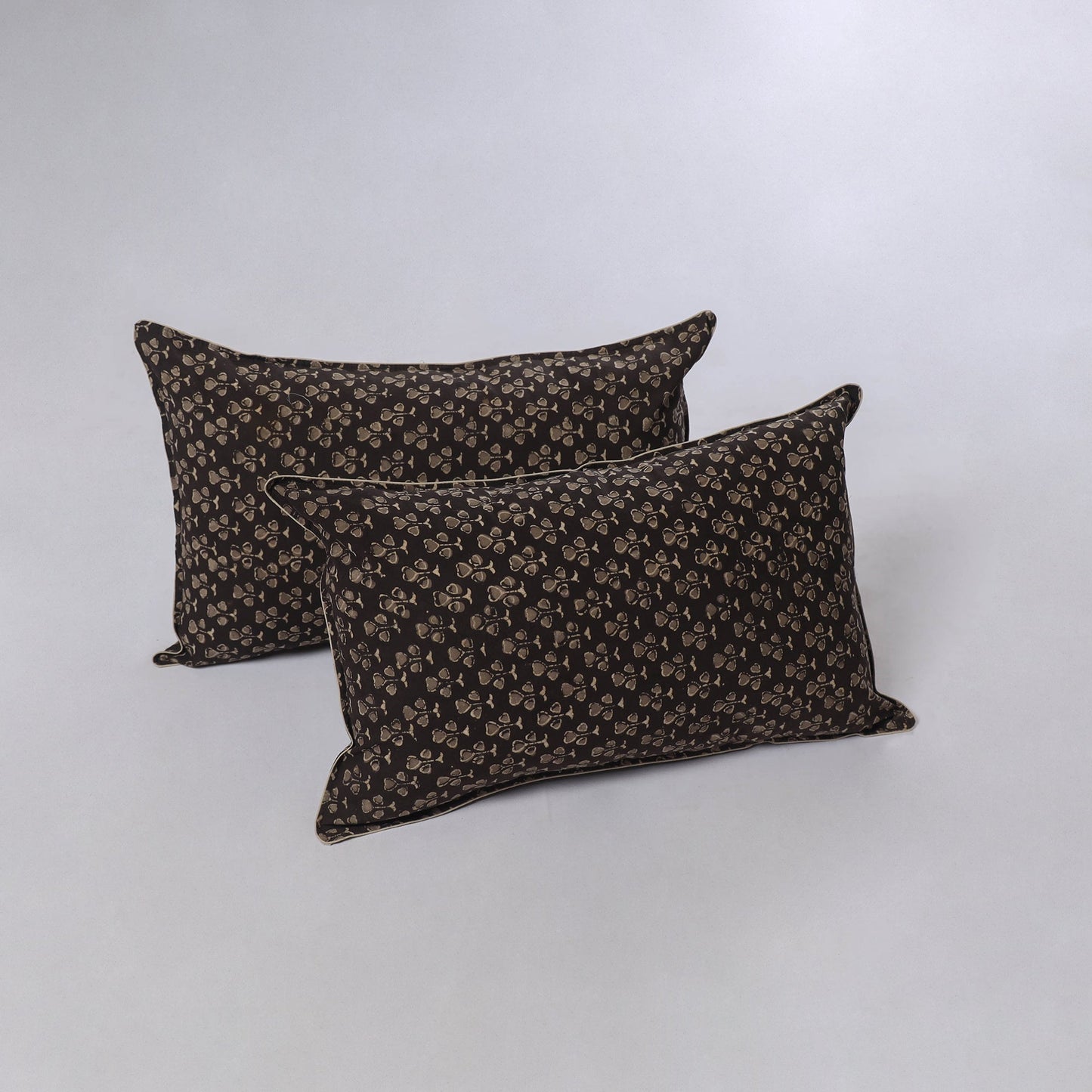 Akola hand block print pillow cover (set of 2) 18