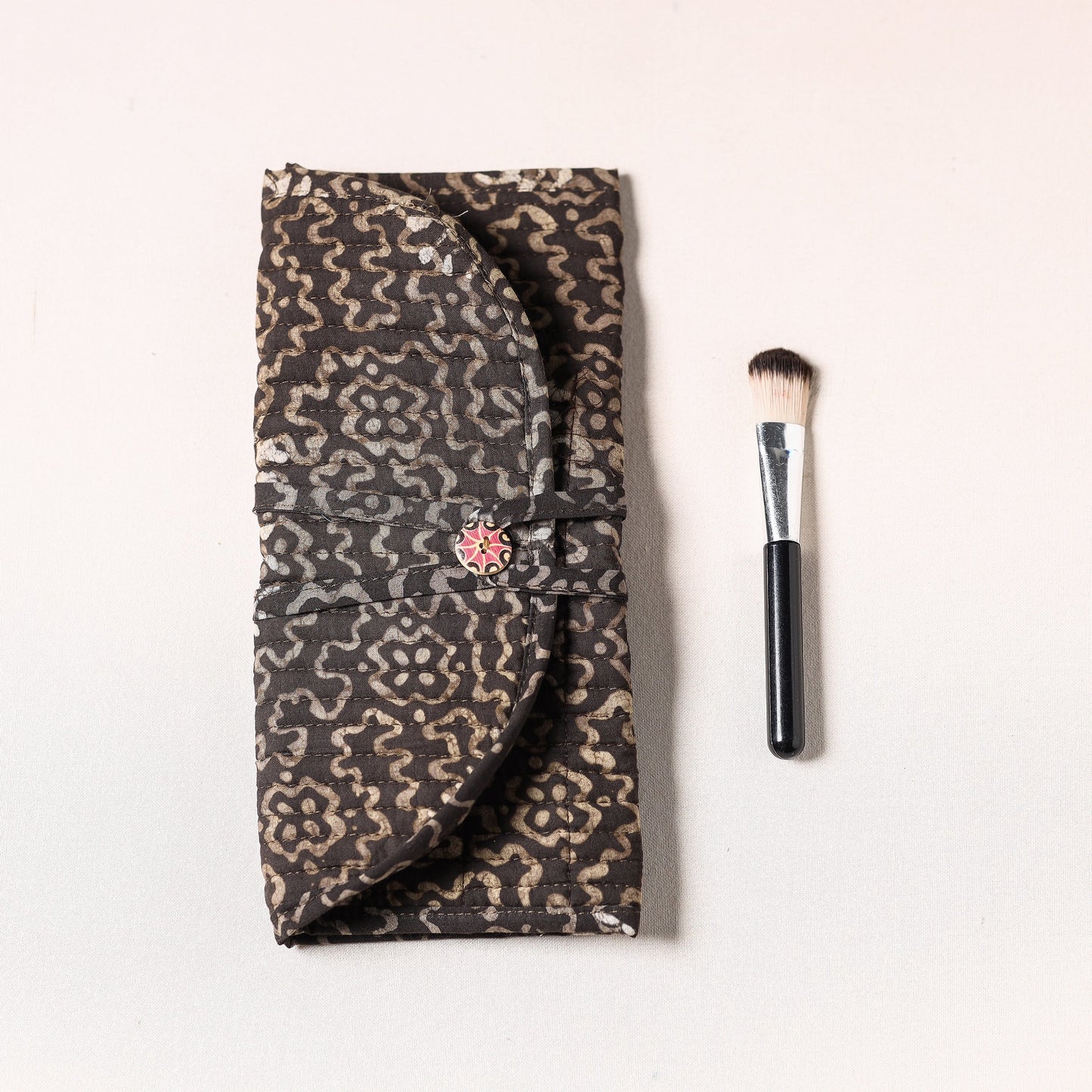 Multipurpose Segmented Make-up Brush Wrap Pouch/Case