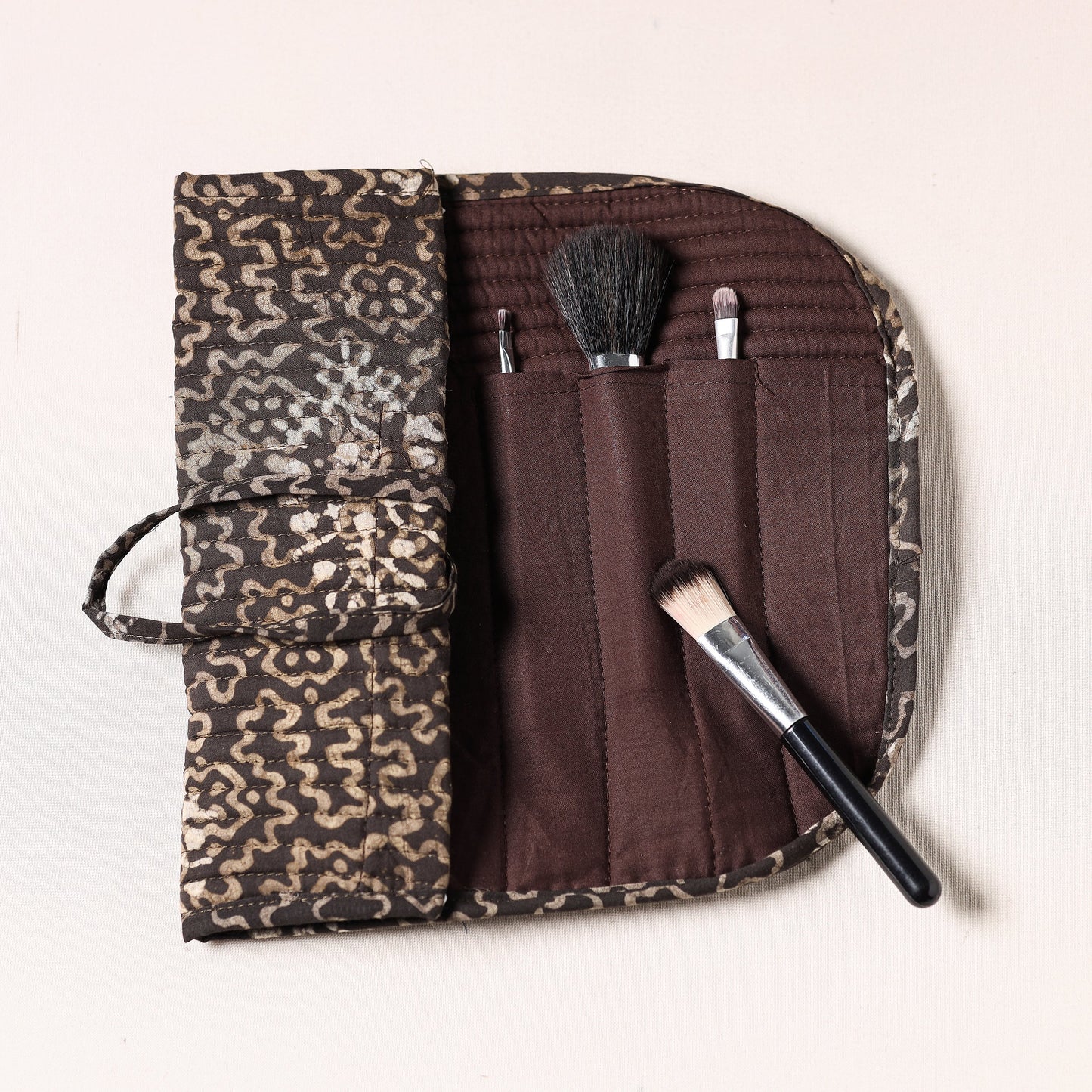 Multipurpose Segmented Make-up Brush Wrap Pouch/Case