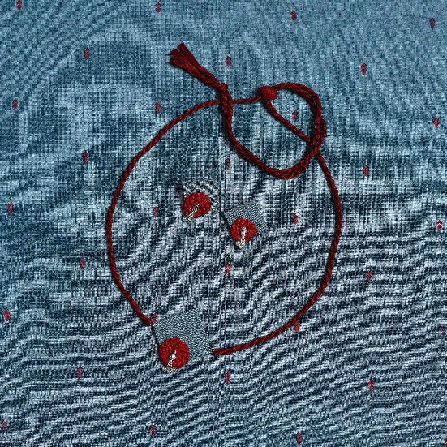 Brown Bengali Tant Saree with Matching Jewellery & Blouse