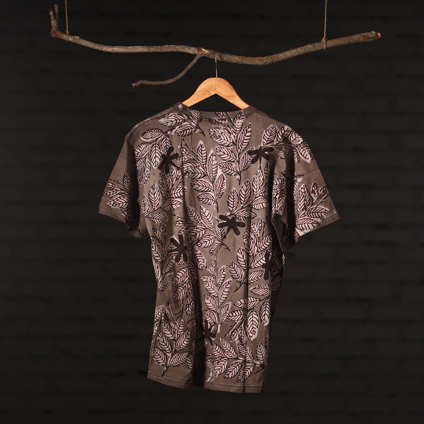 Bindaas Natural Dyed Art Block Print Round Neck T-shirt in Pure Cotton Online at iTokri.com