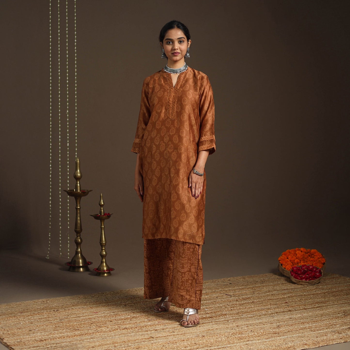 Brown - chanderi silk bagru kurta set (set of 3) 16