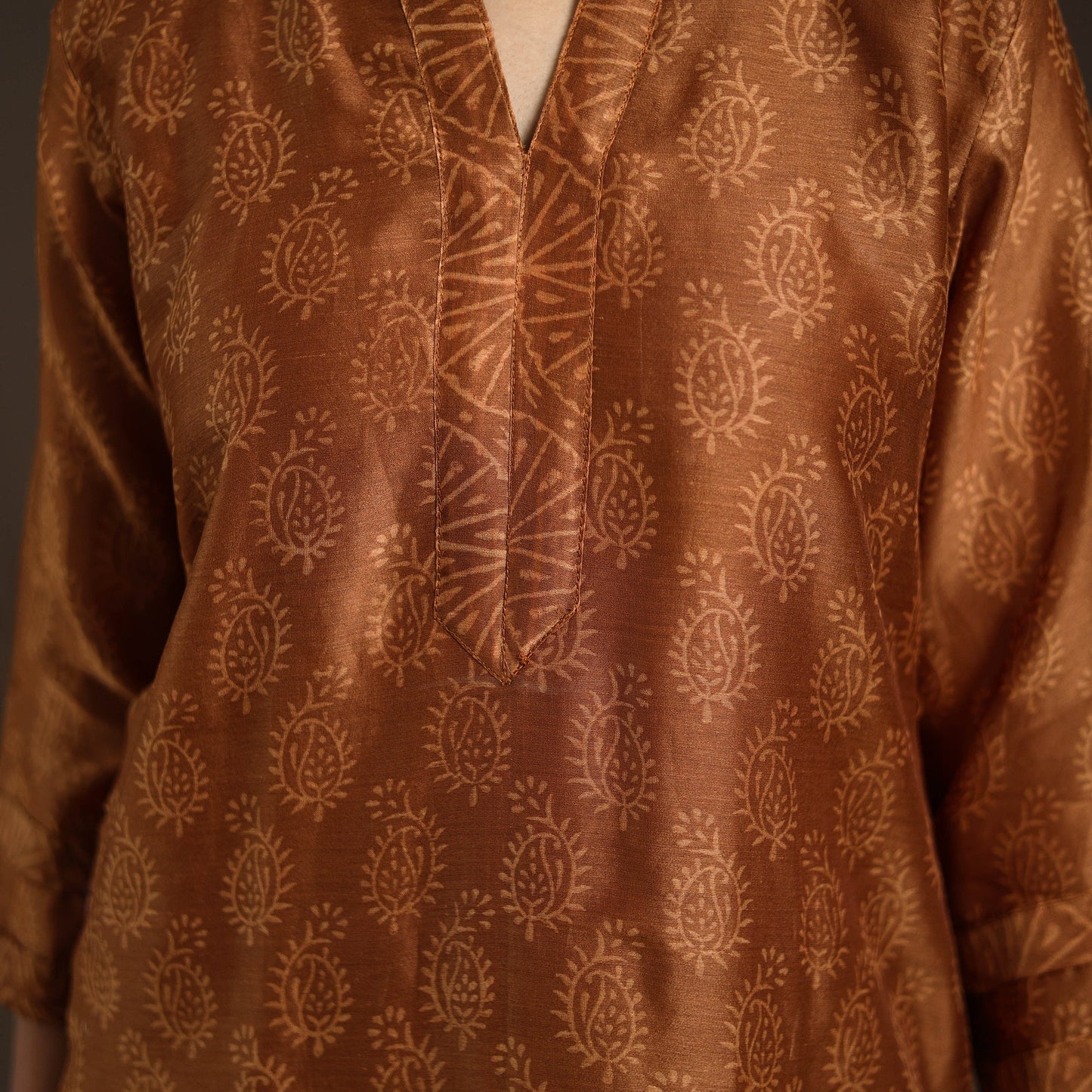 Brown - chanderi silk bagru kurta set (set of 3) 16