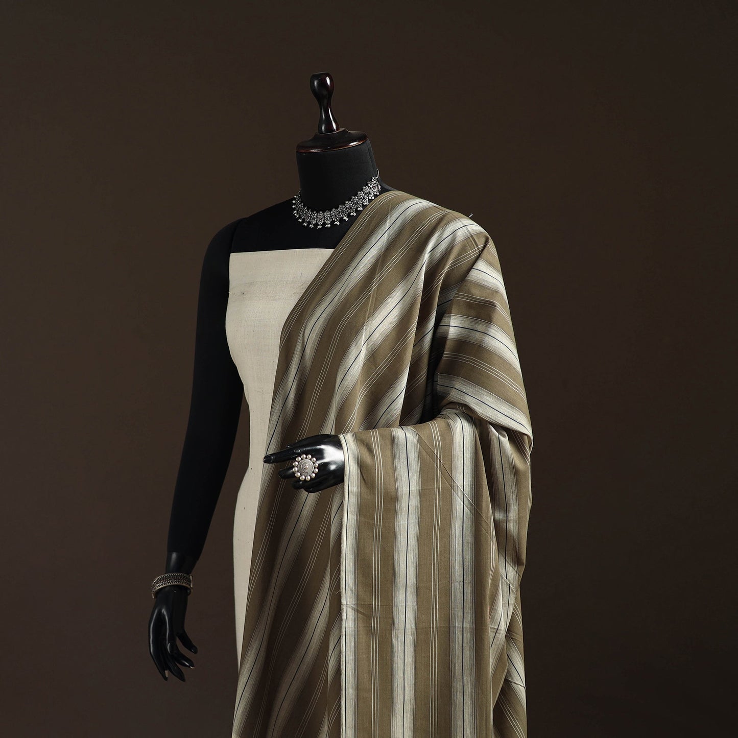 Cotton plain dupatta with thread border 30 - handcrafted