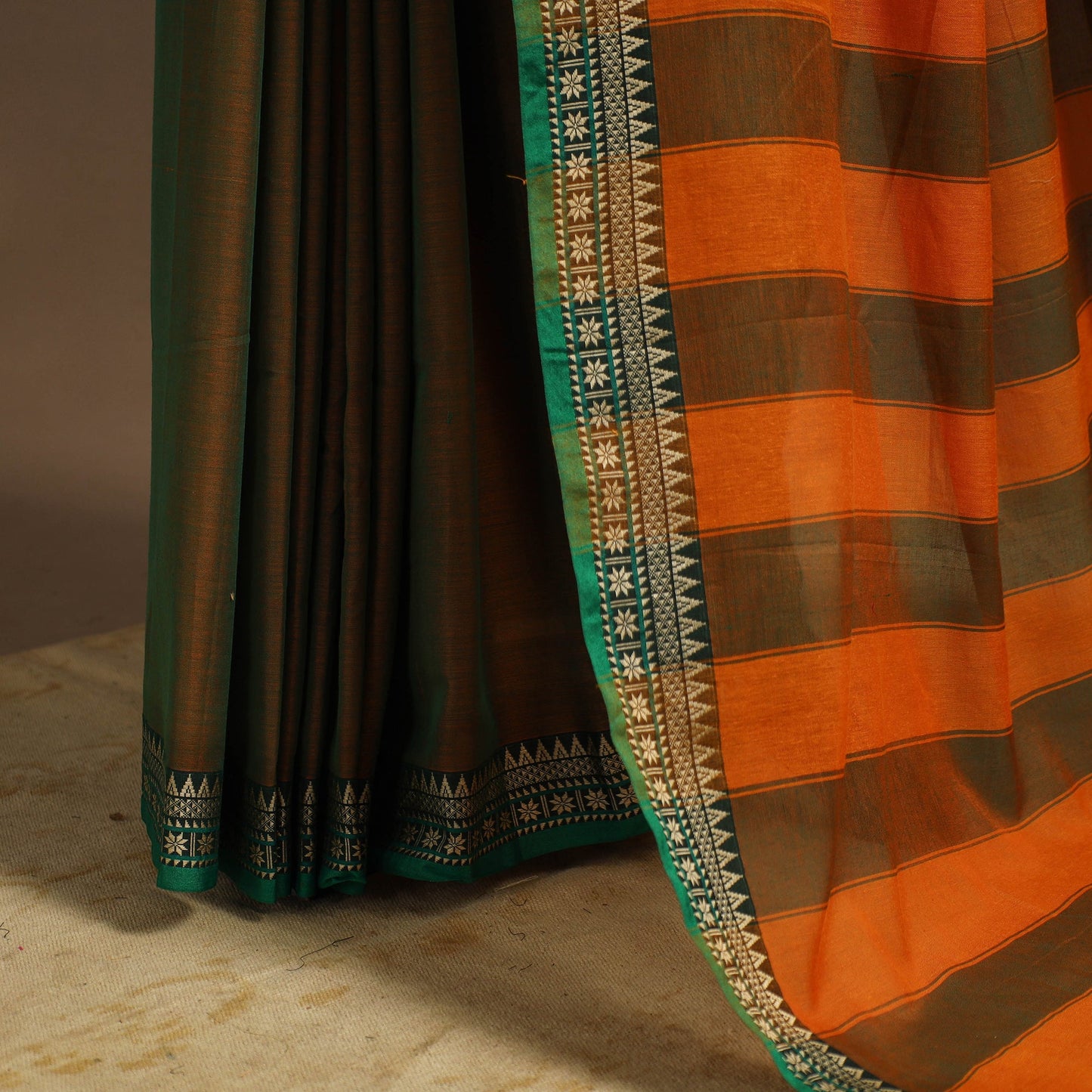 Brown - cotton plain saree with thread border 11