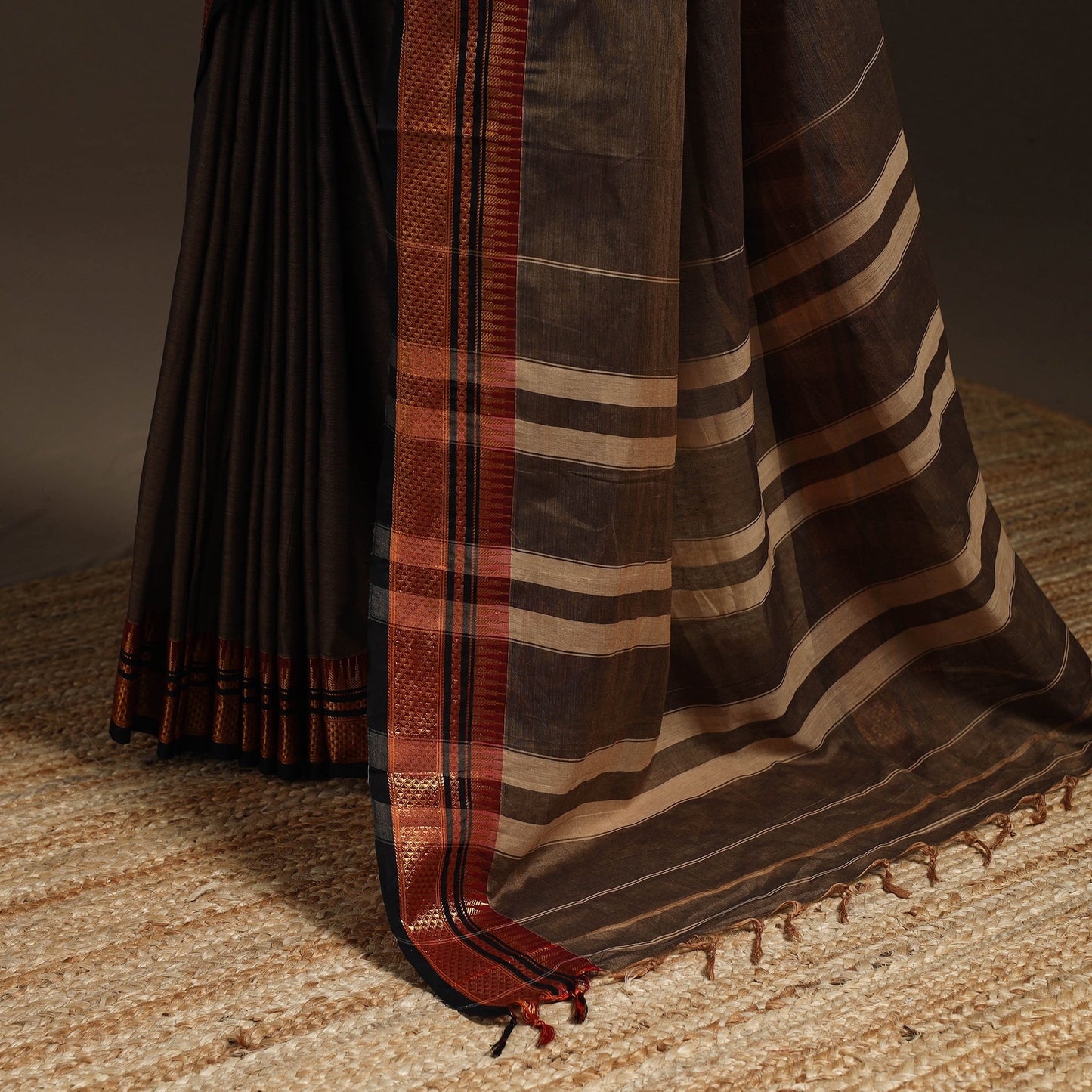 Dharwad cotton saree with border 27 - handcrafted