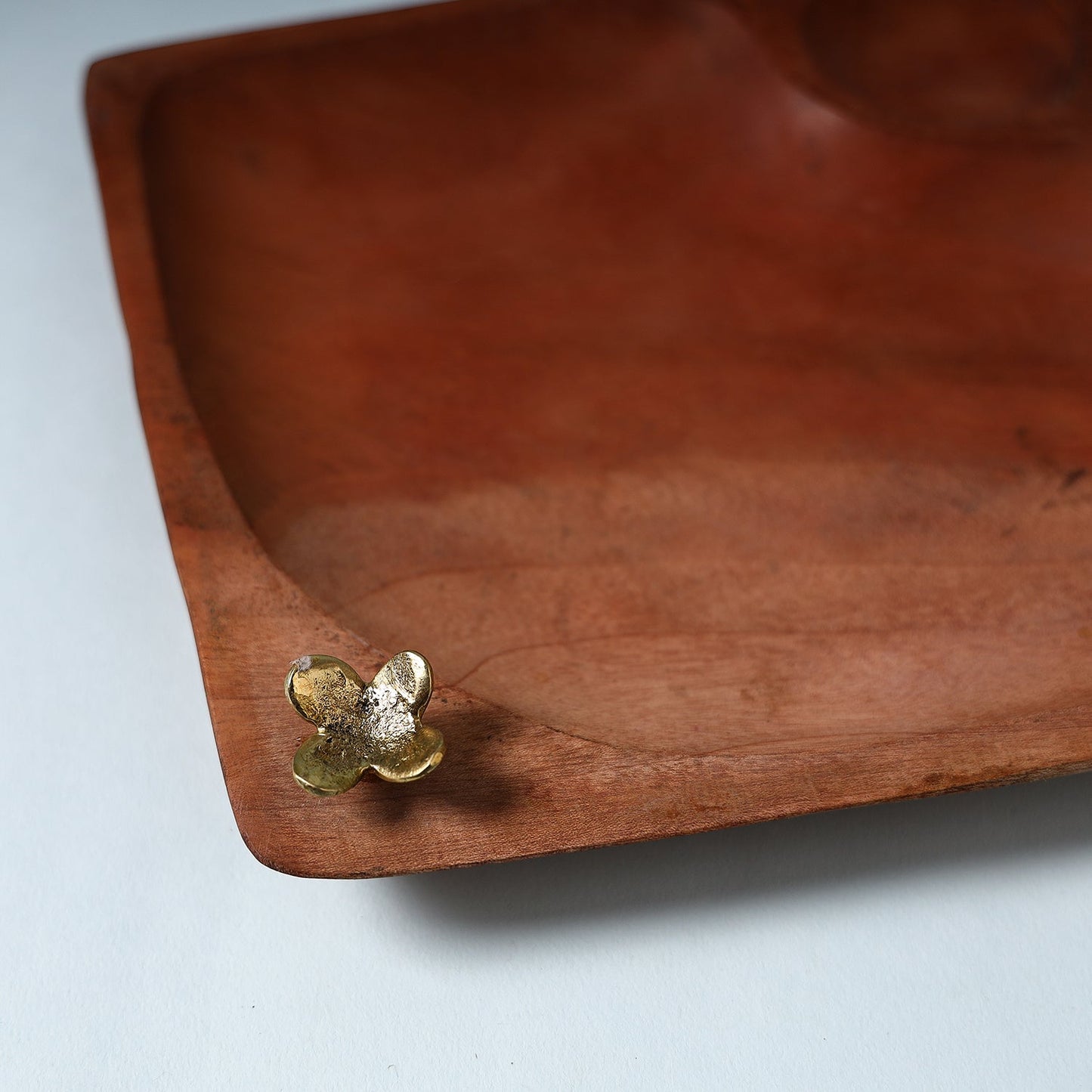 Brown Handcarved Dokra Natural Mahogany Wooden Square Tray