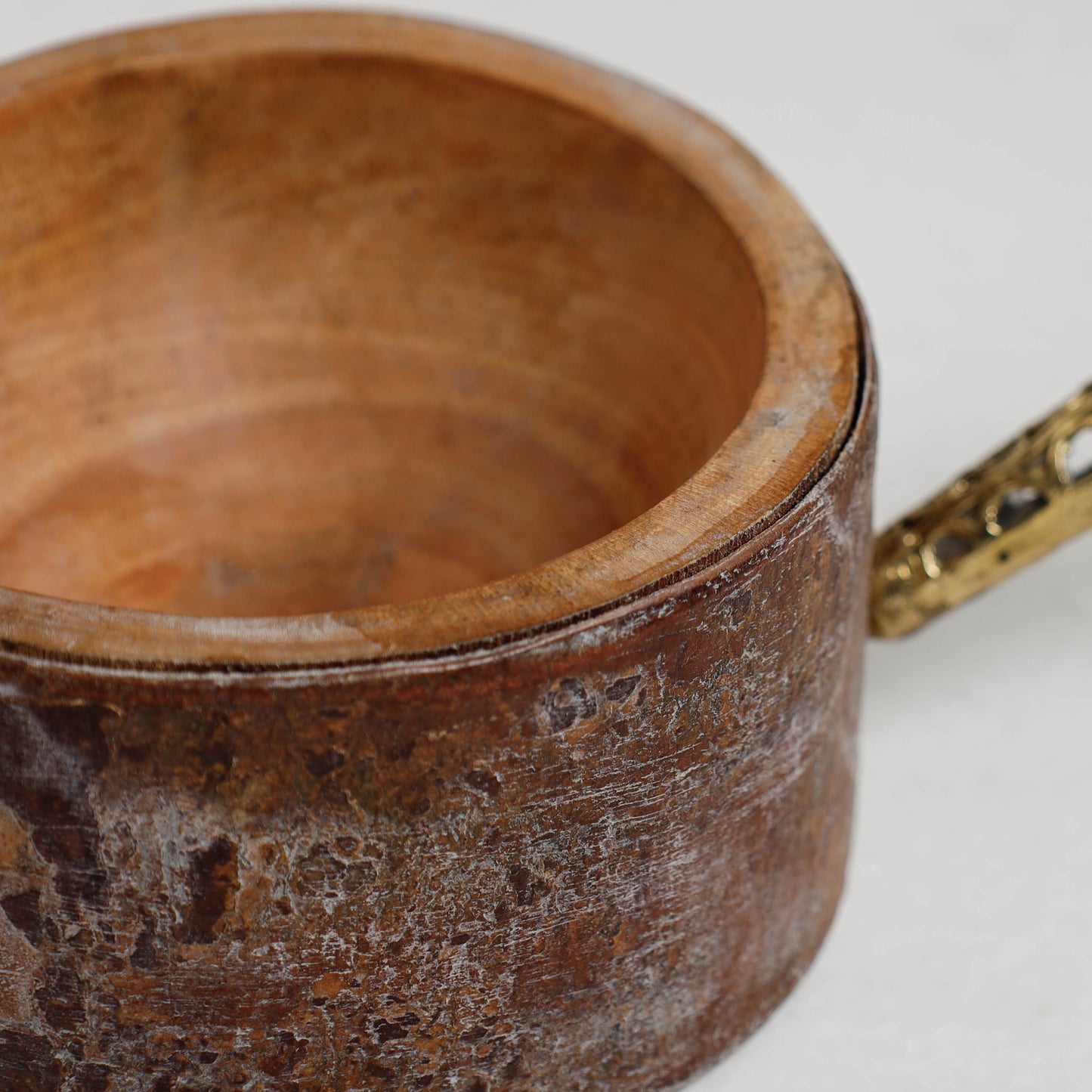 Brown Handcarved Natural Mahogany Wooden Bowl with Dokra Handle