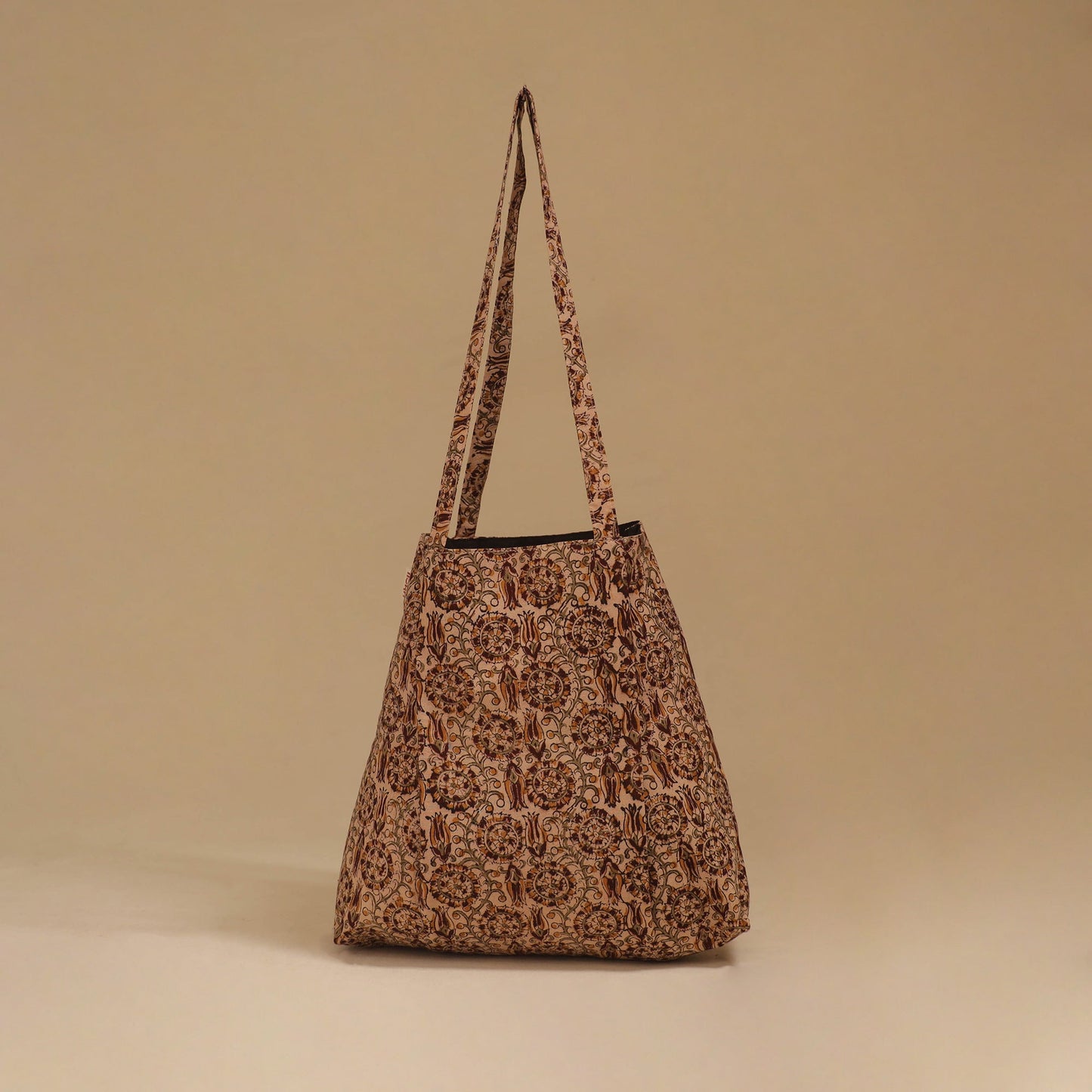 Handcrafted fabric jhola bag 27