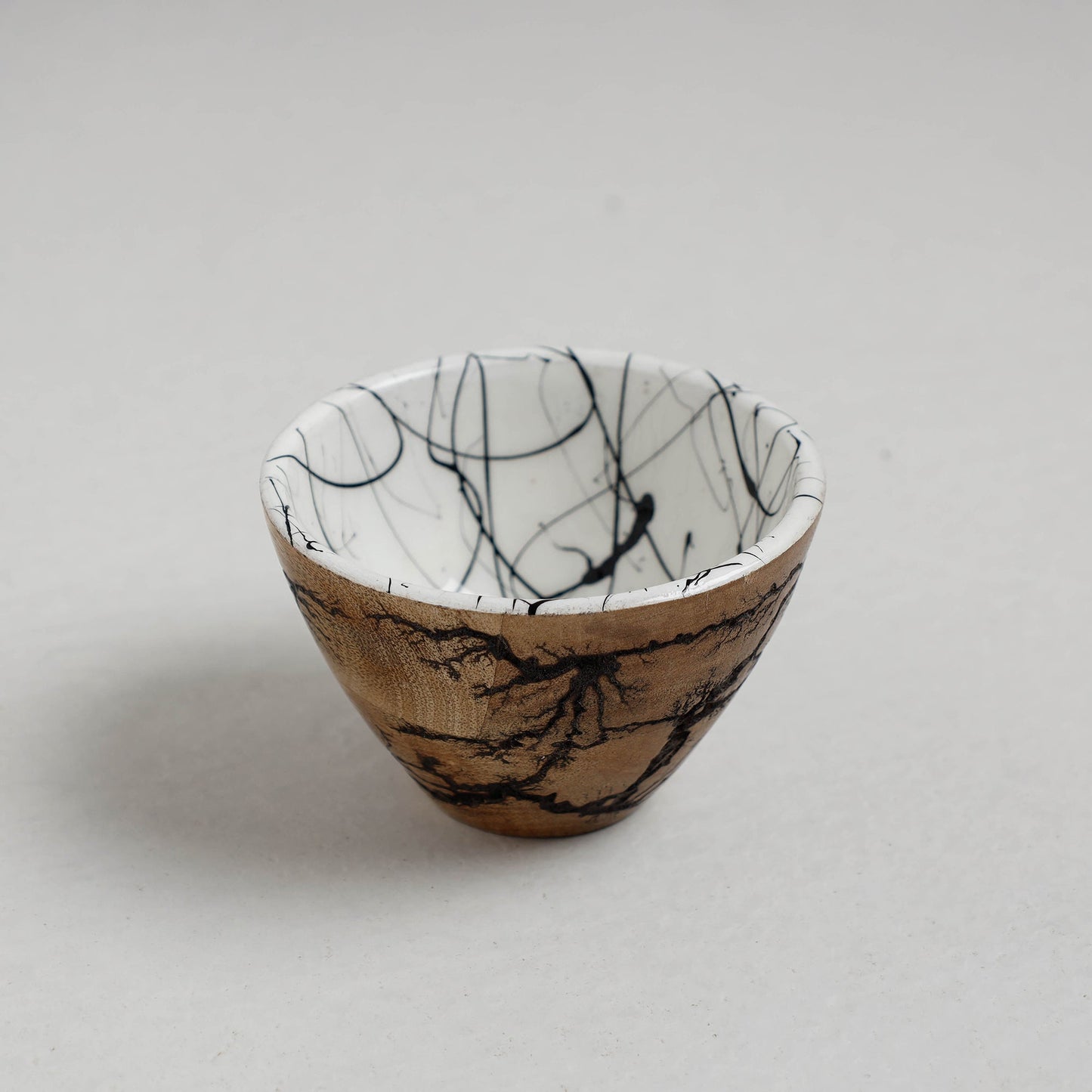 Brown Handcrafted Mango Wooden Epoxy Resin Bowl