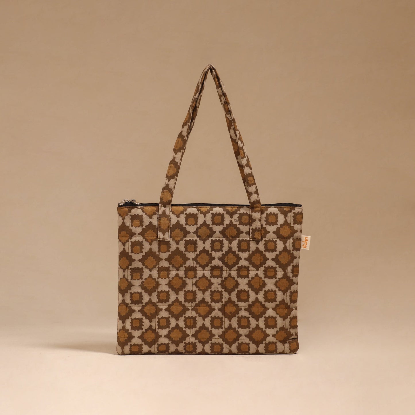 Handcrafted quilted handbag 23