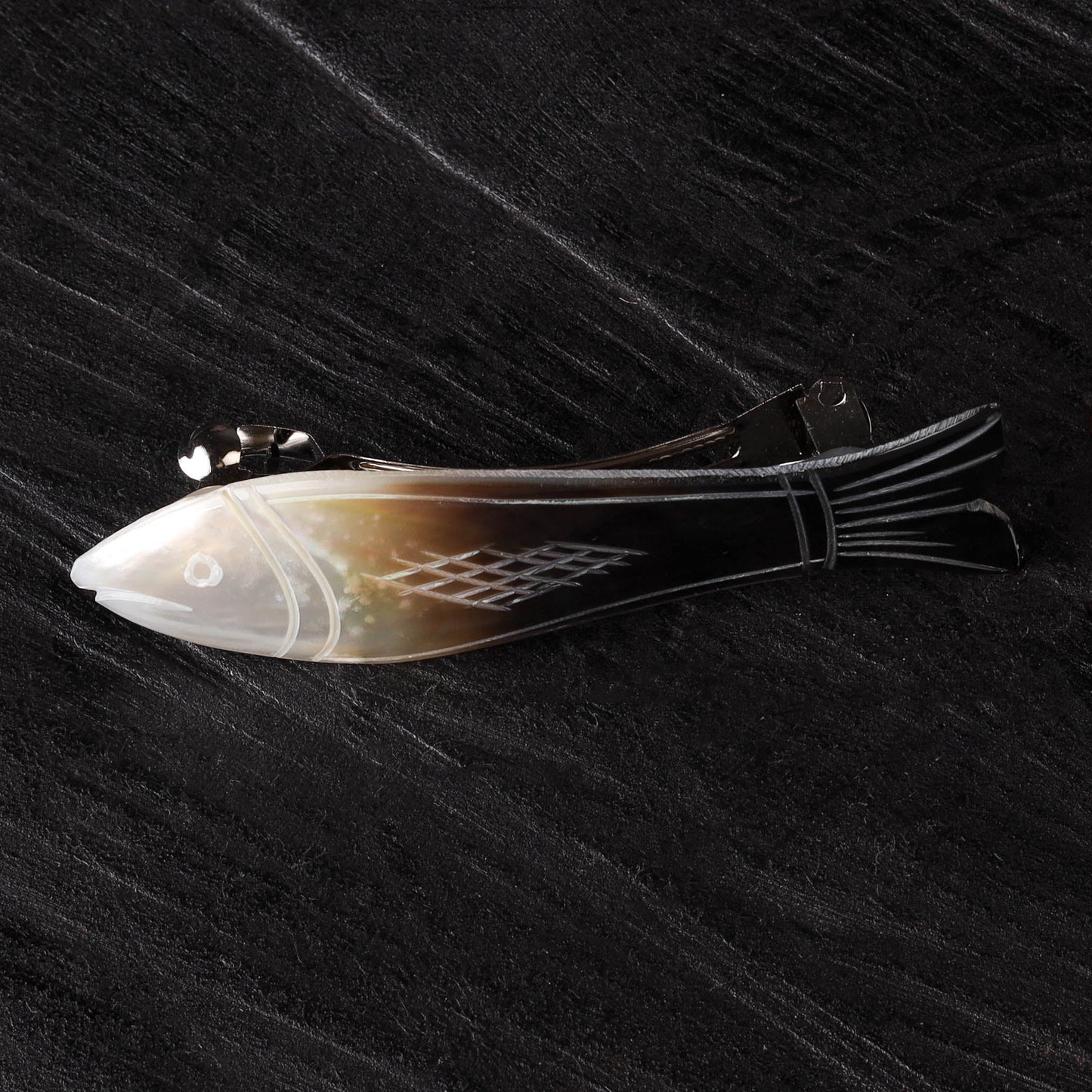 Handcrafted seashell hair clip 05