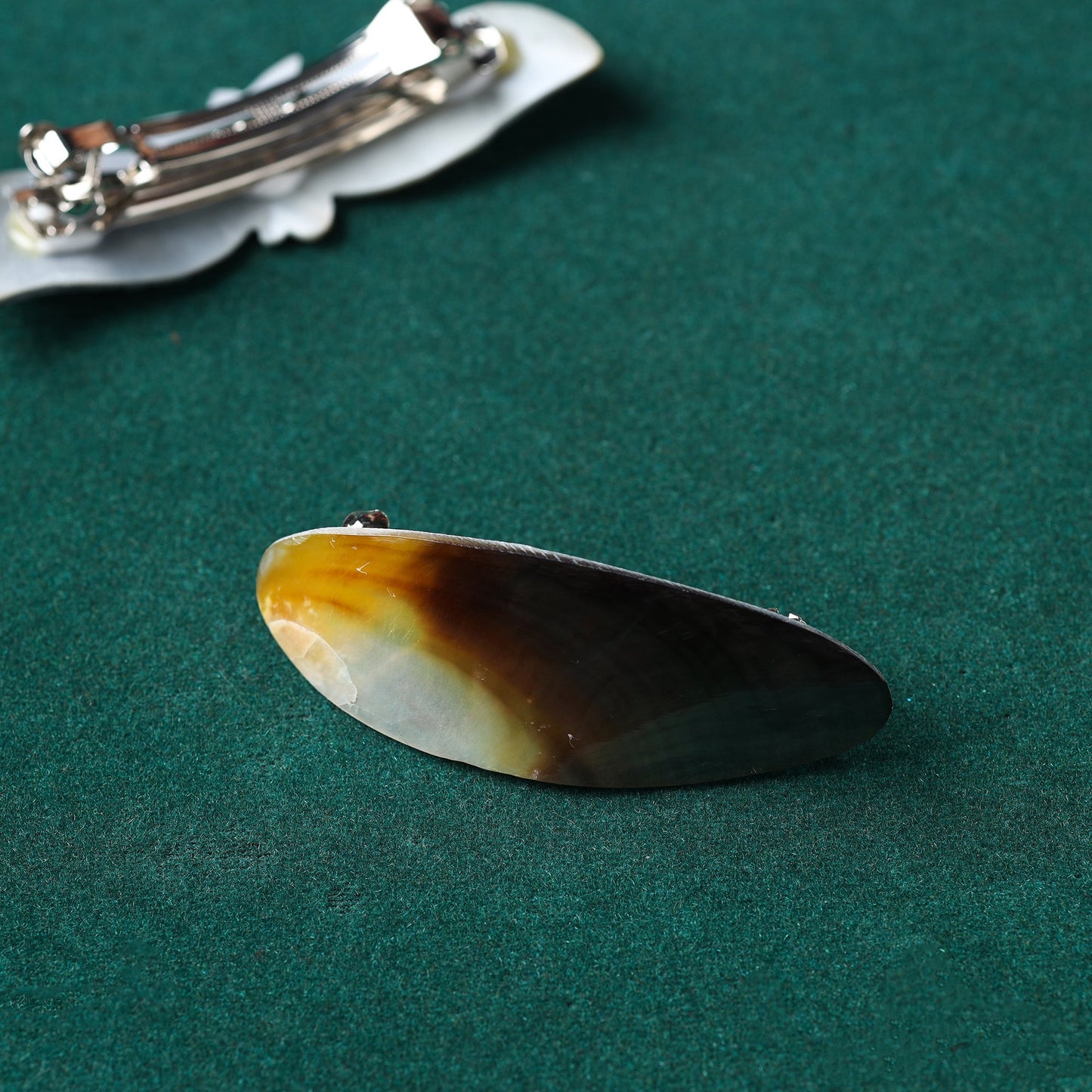 Handcrafted Seashell Hair Clip 24 Online at iTokri.com