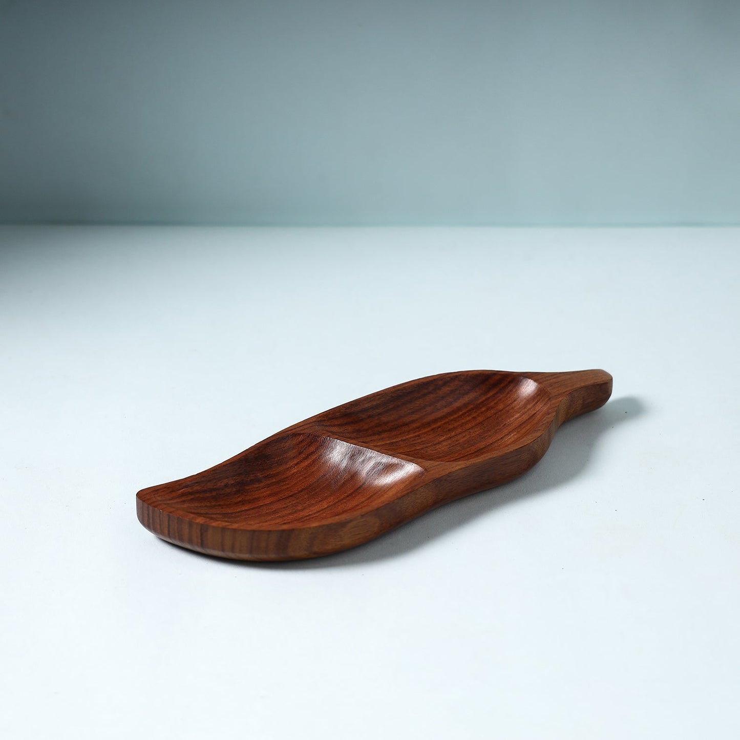 Brown Handcrafted Sheesham Wooden Dry Fruit Tray