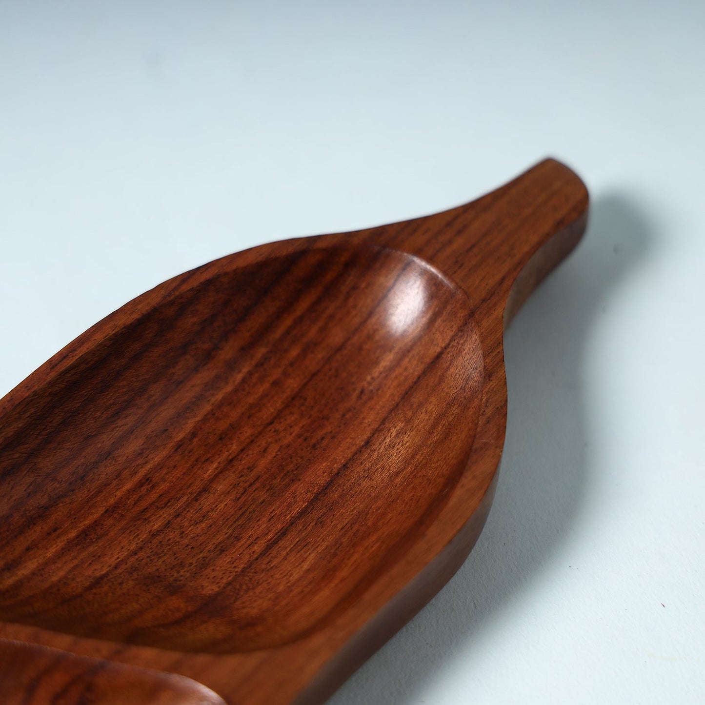 Brown Handcrafted Sheesham Wooden Dry Fruit Tray