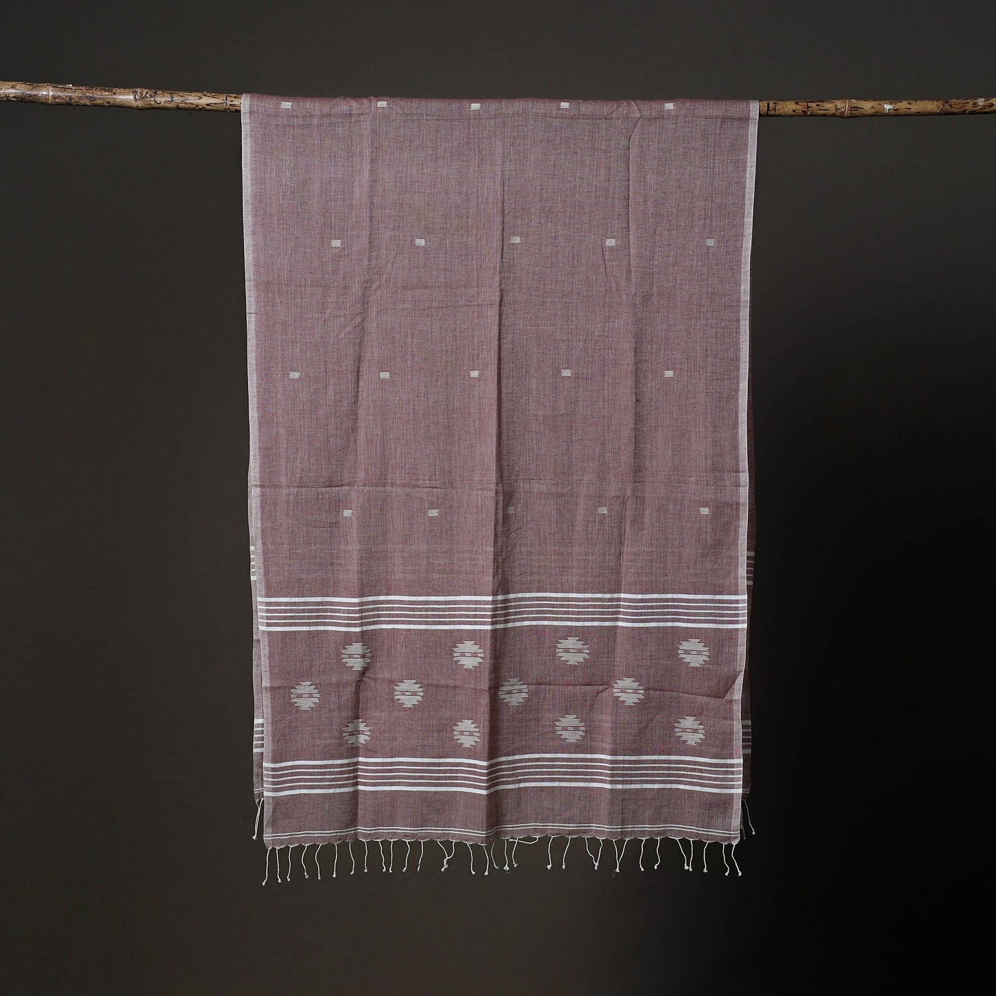 Handloom cotton burdwan jamdani stole with tassels 02