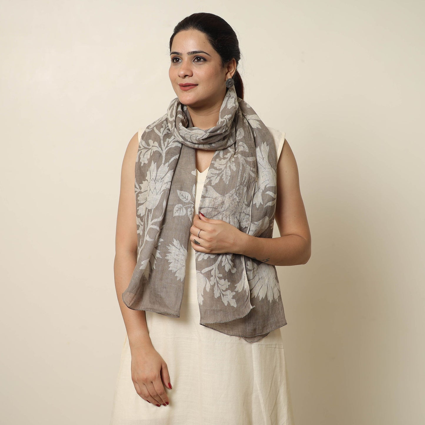 Buy Handloom Block Print Natural Dyed Linen Bindaas Stole