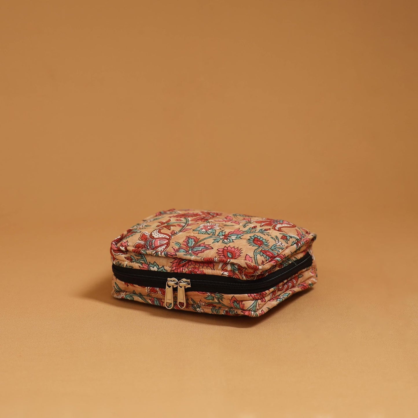 Handmade 4 pockets quilted jewellery bag 15 - handcrafted