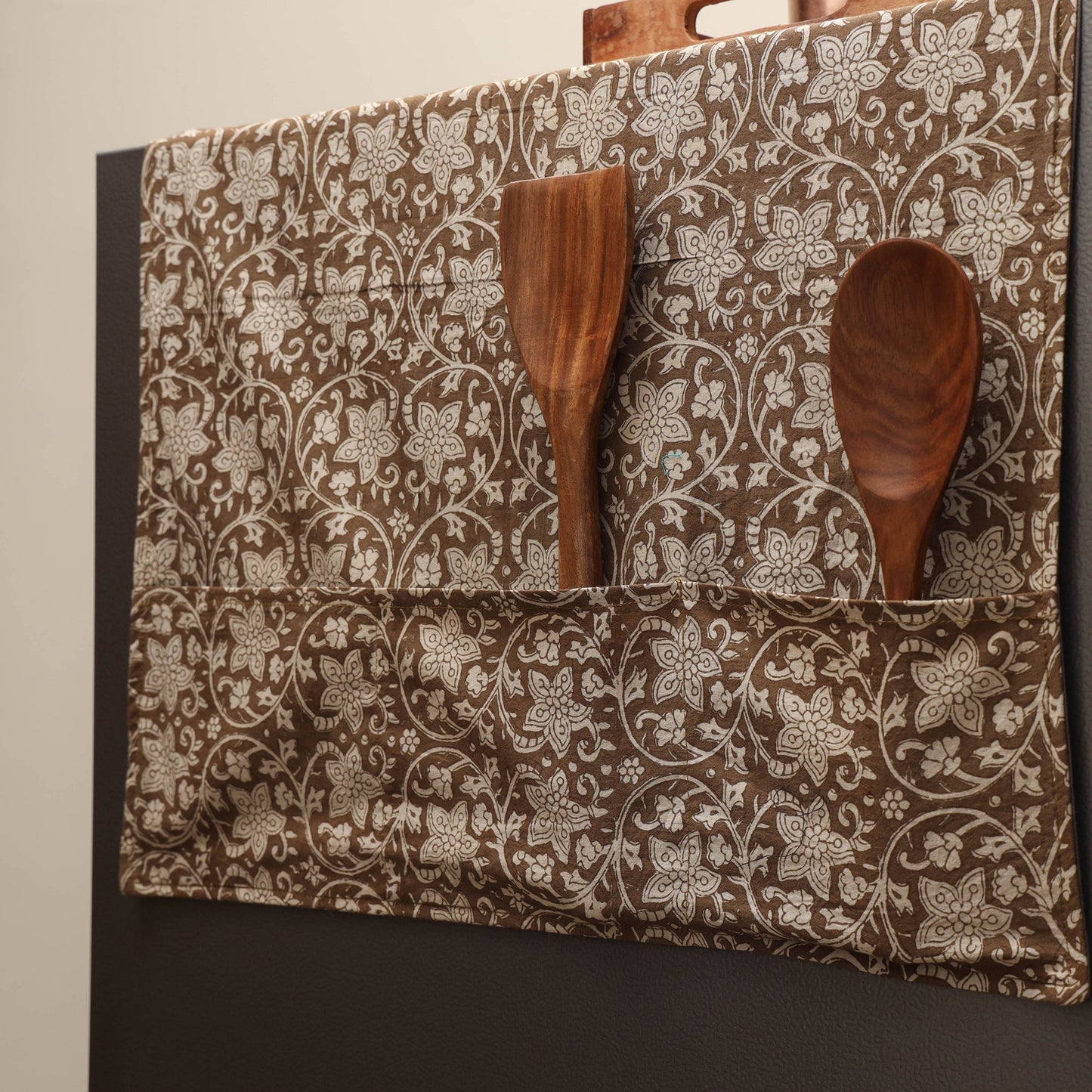 Handmade fridge top cover with multiple pockets 18