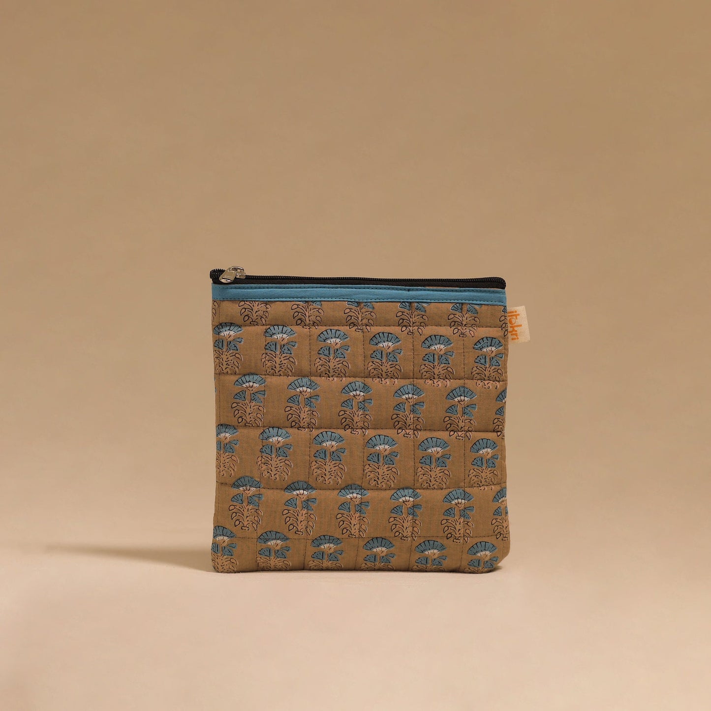 Handmade quilted utility pouch 02 - handcrafted