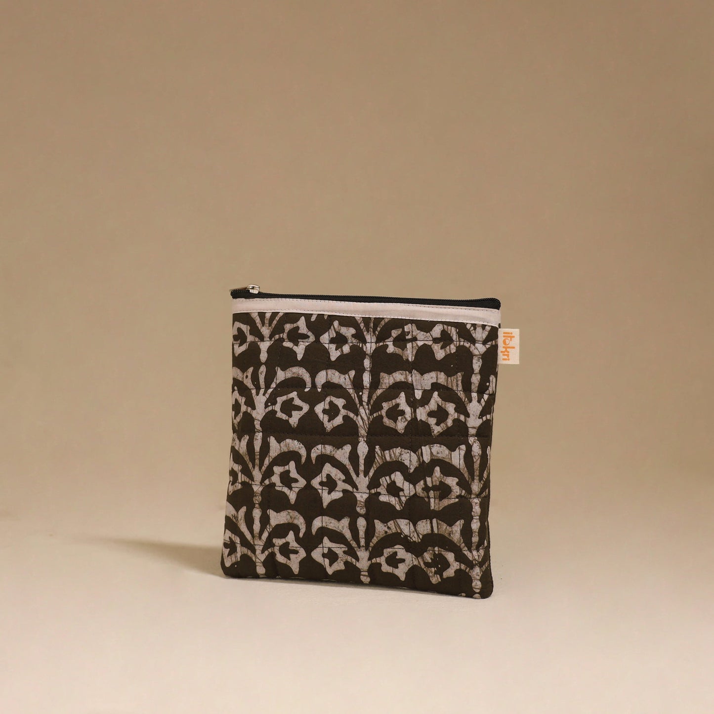 Handmade quilted utility pouch 09 - handcrafted