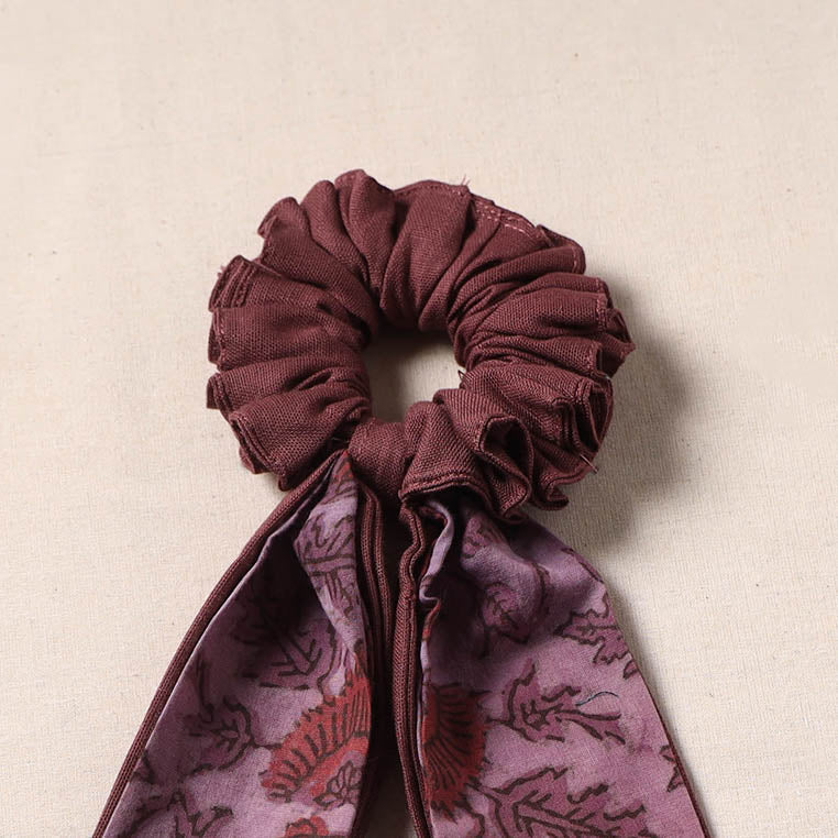 Handmade rubber band/scarf scrunchie 60 - handcrafted