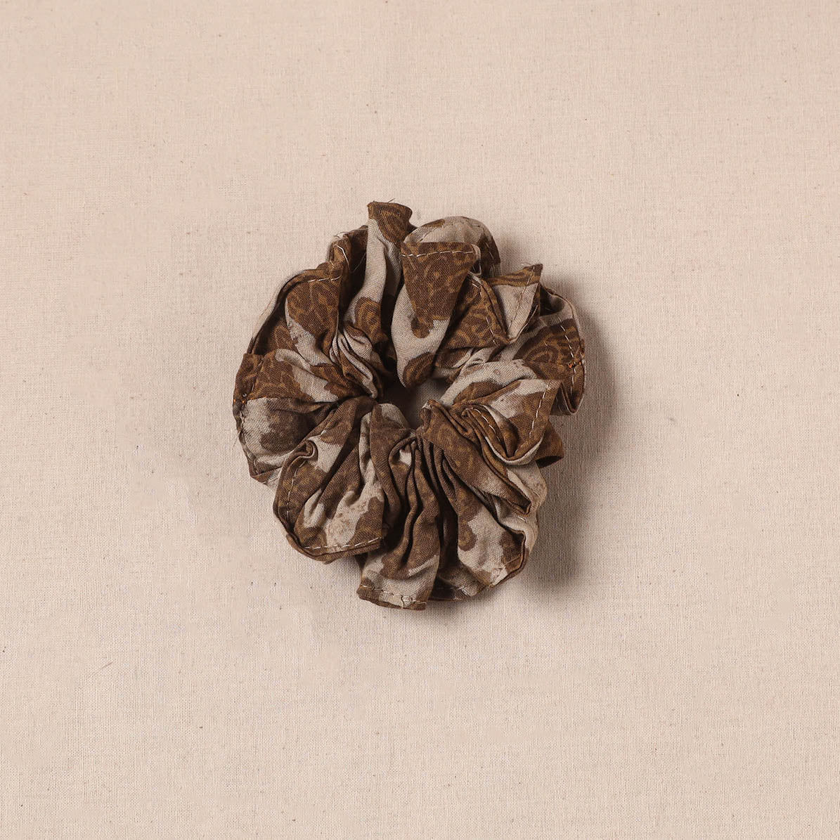 Handmade rubber band/scrunchie 106 - handcrafted