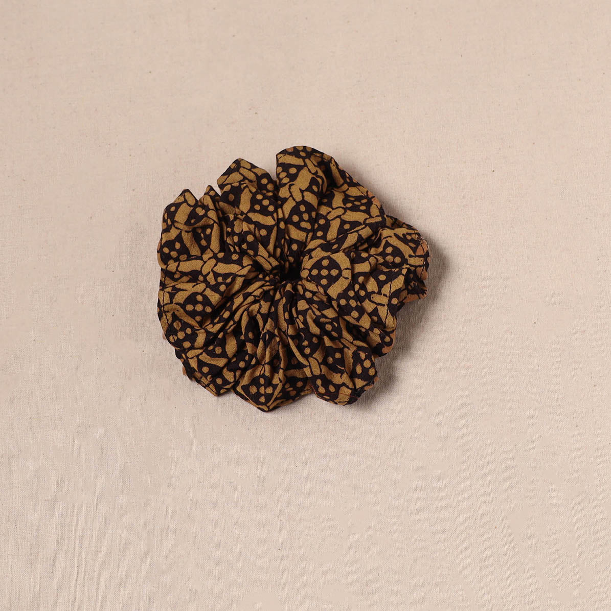 Handmade rubber band/scrunchie 155 - handcrafted