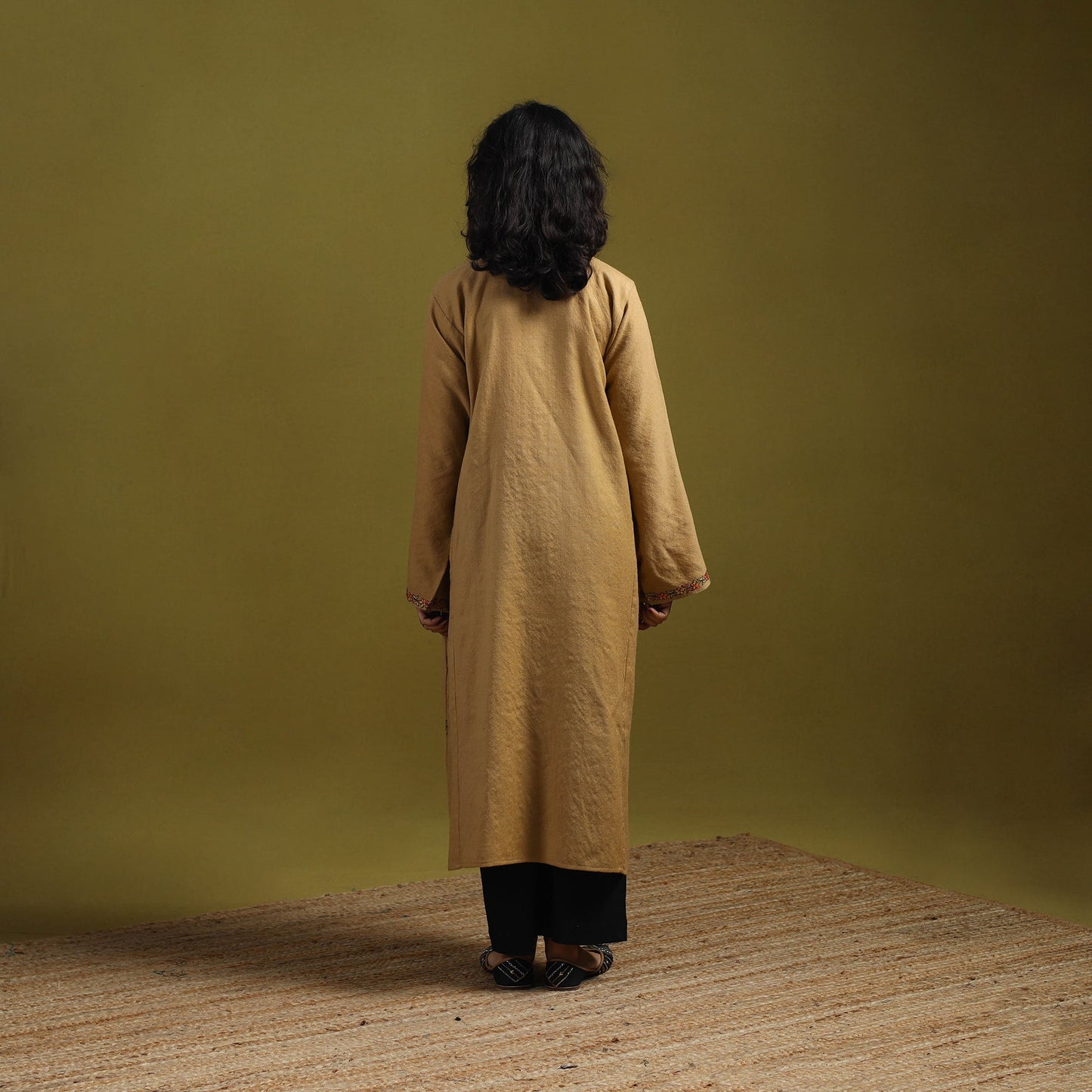 Handwoven sozni hand embroidered kashmiri merino wool