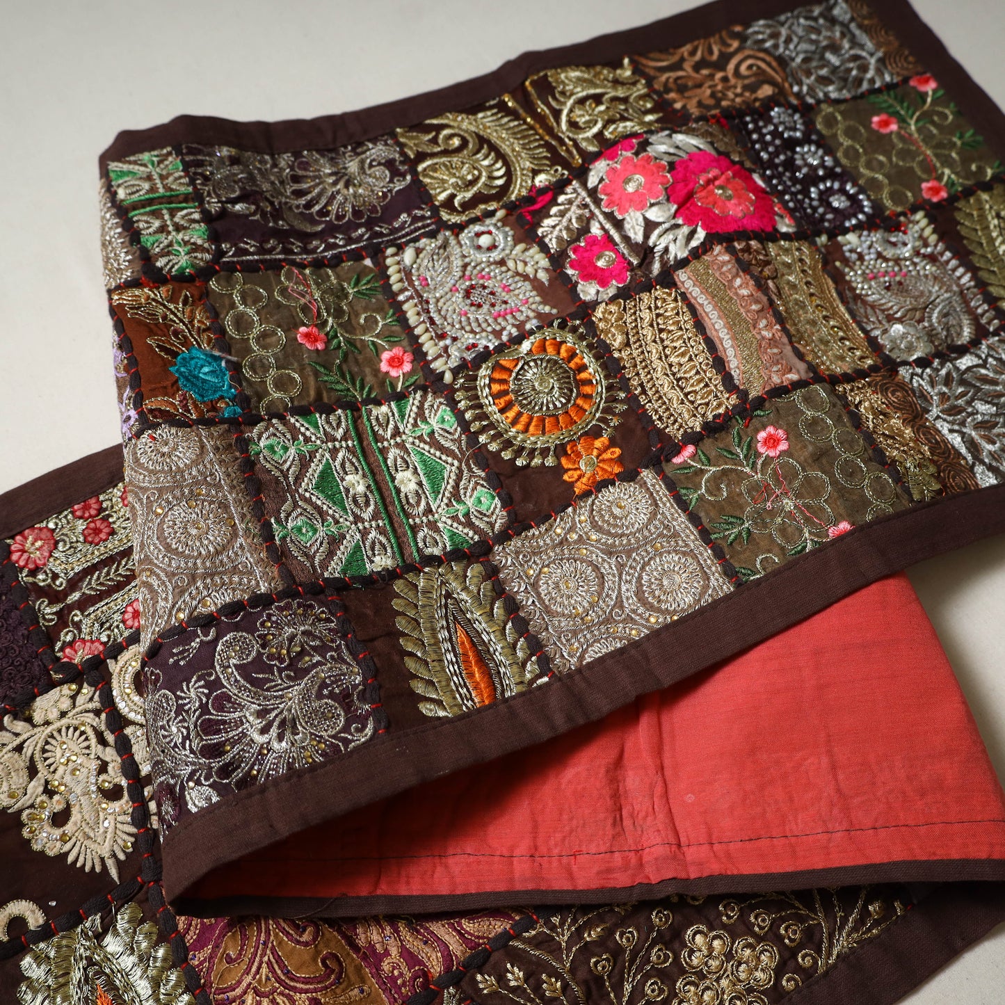 Khambadiya patchwork table runner (71 x 16 in) 01
