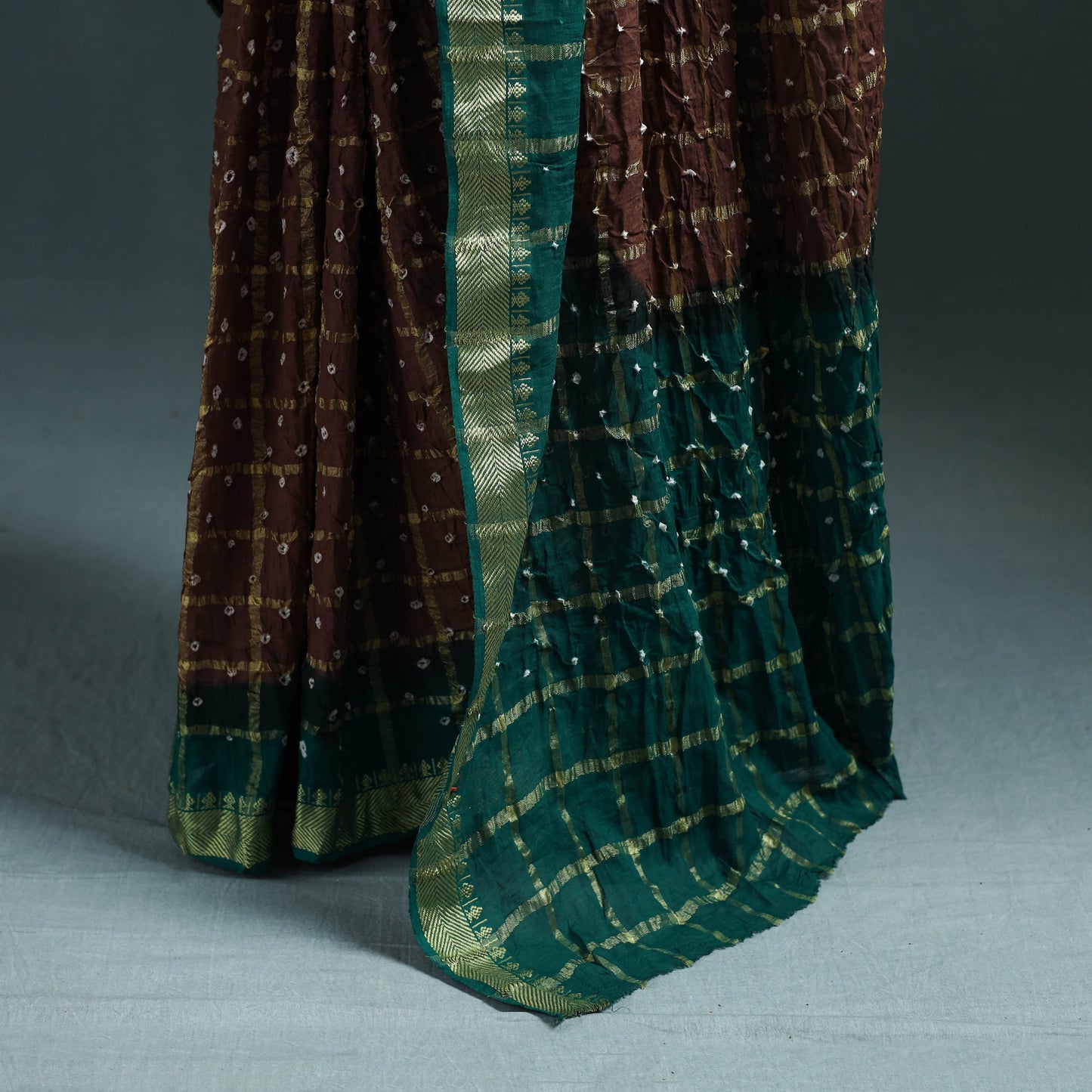 Kutch bandhani tie-dye cotton saree with blouse piece 17