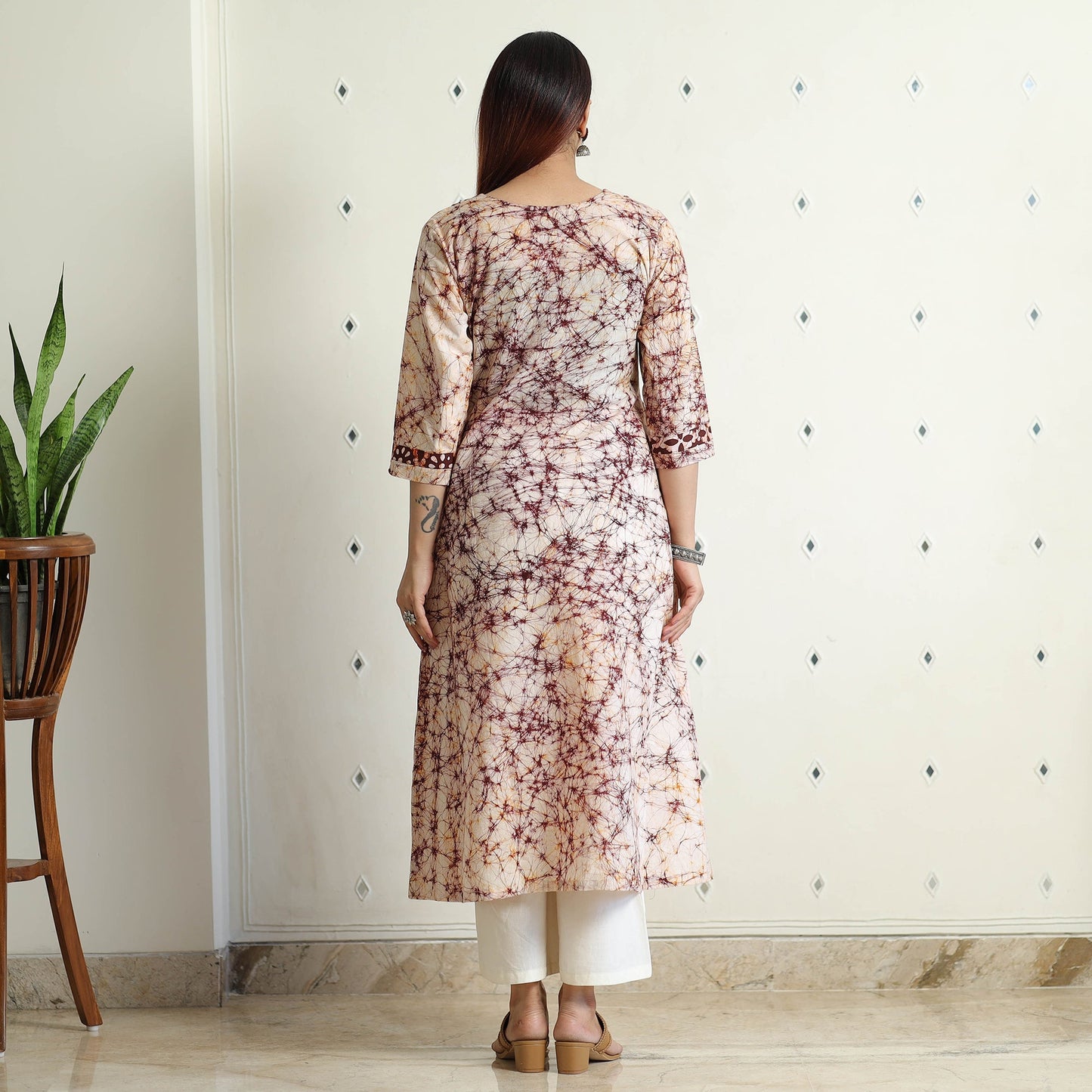 Kutch Batik Printed Cotton Straight Kurta for Women