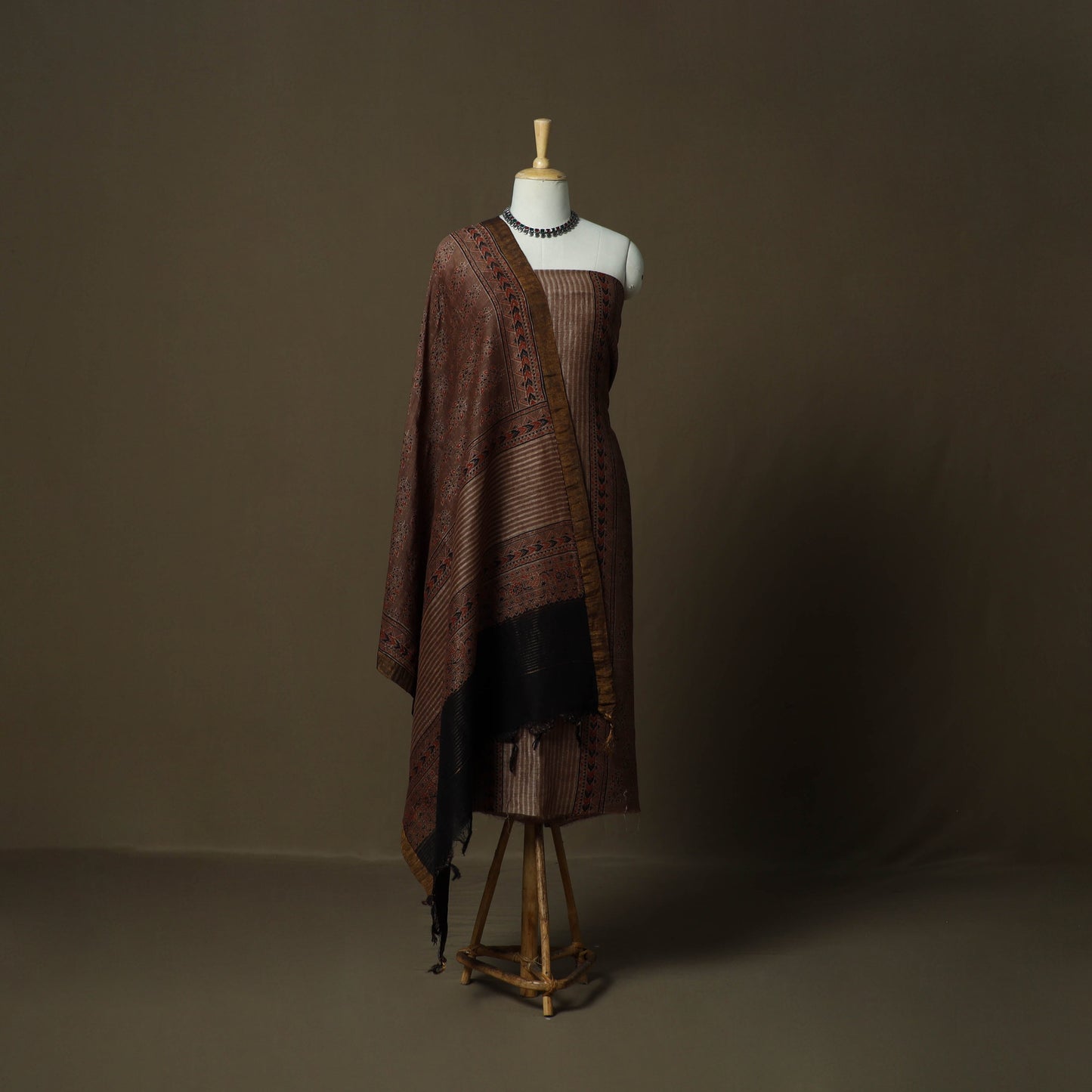 Kutch hand block ajrakh print natural dyed linen 2pc