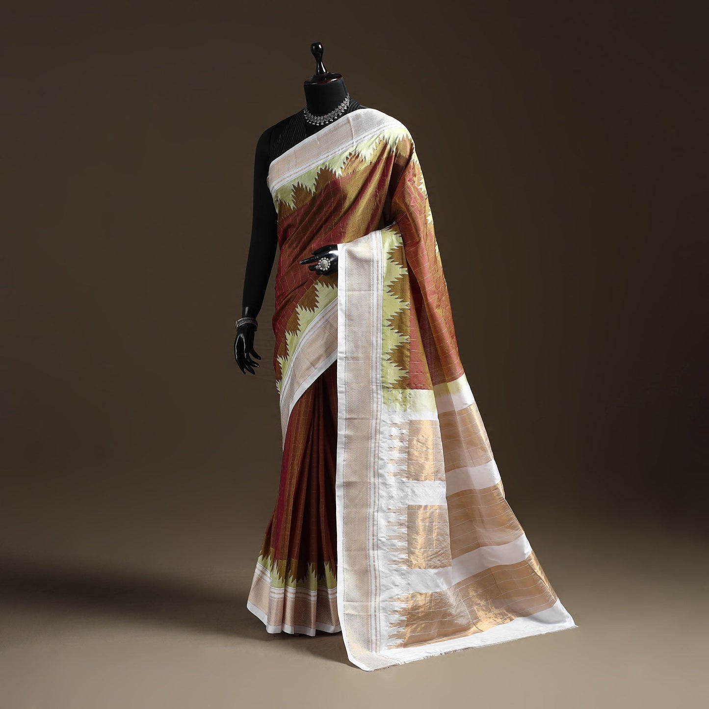 Mercerized cotton gadwal checks ilkal saree with temple
