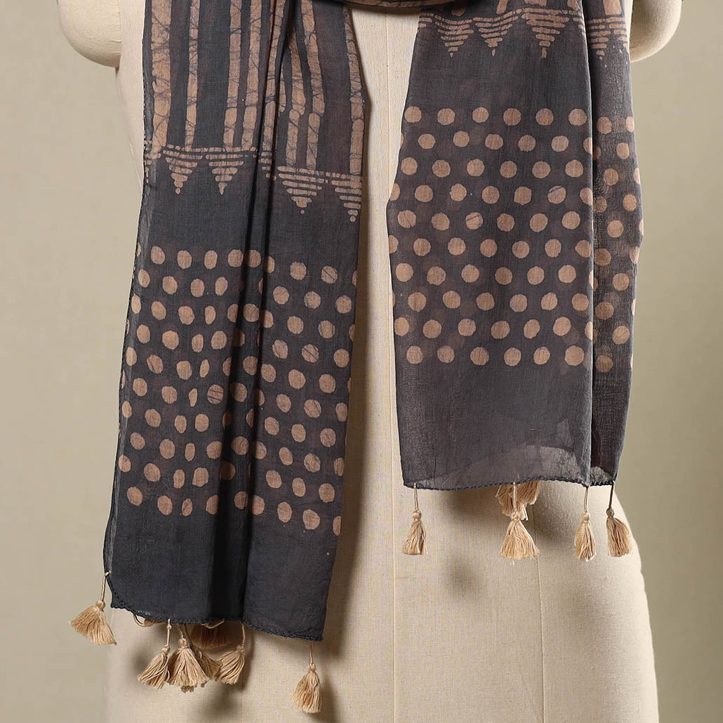 Brown Mul Cotton Hand Batik Print Stole with Tassels