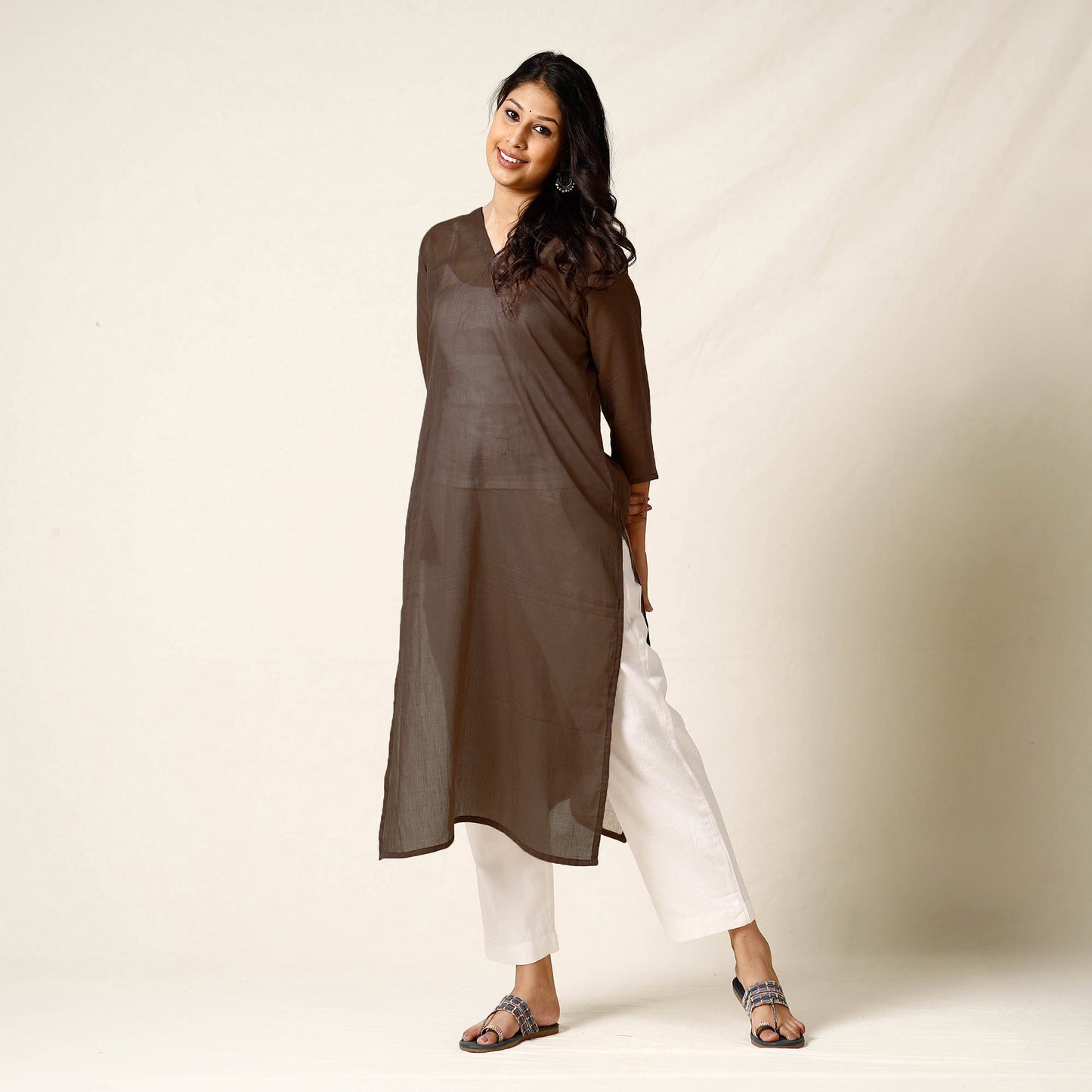 Mulmalai Cotton Plain Dyed Straight Long Kurta 31 Online at iTokri.com