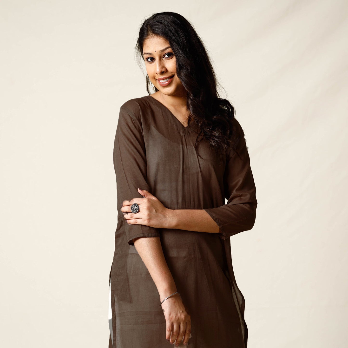 Mulmalai Cotton Plain Dyed Straight Long Kurta 31 Online at iTokri.com